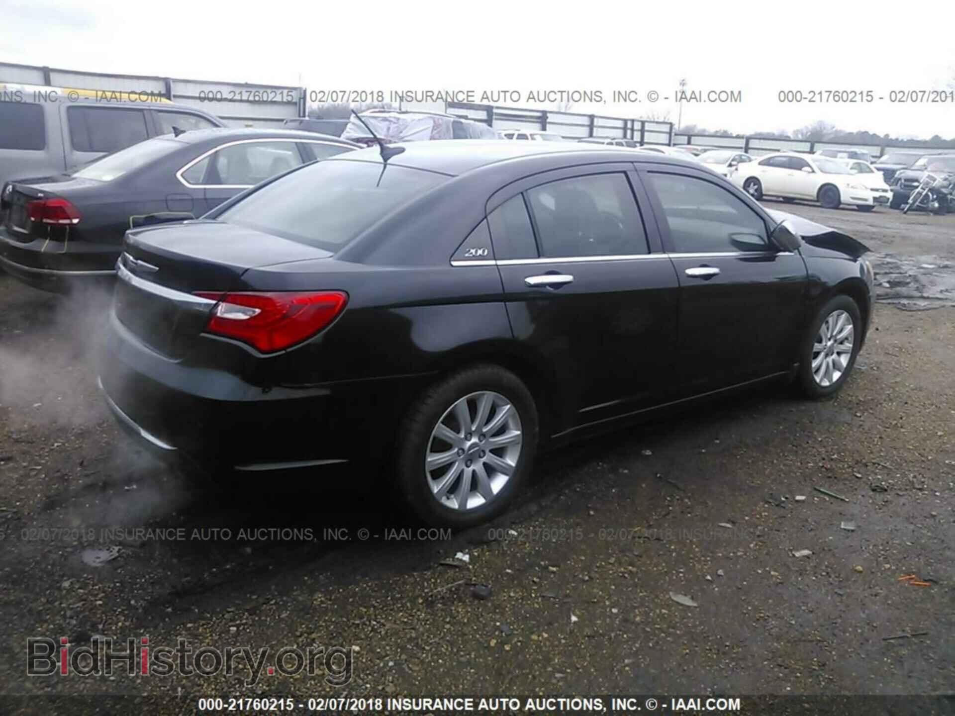 2013 Chrysler 200 - VIN: 1C3CCBCG2DN593219 - Photo 4