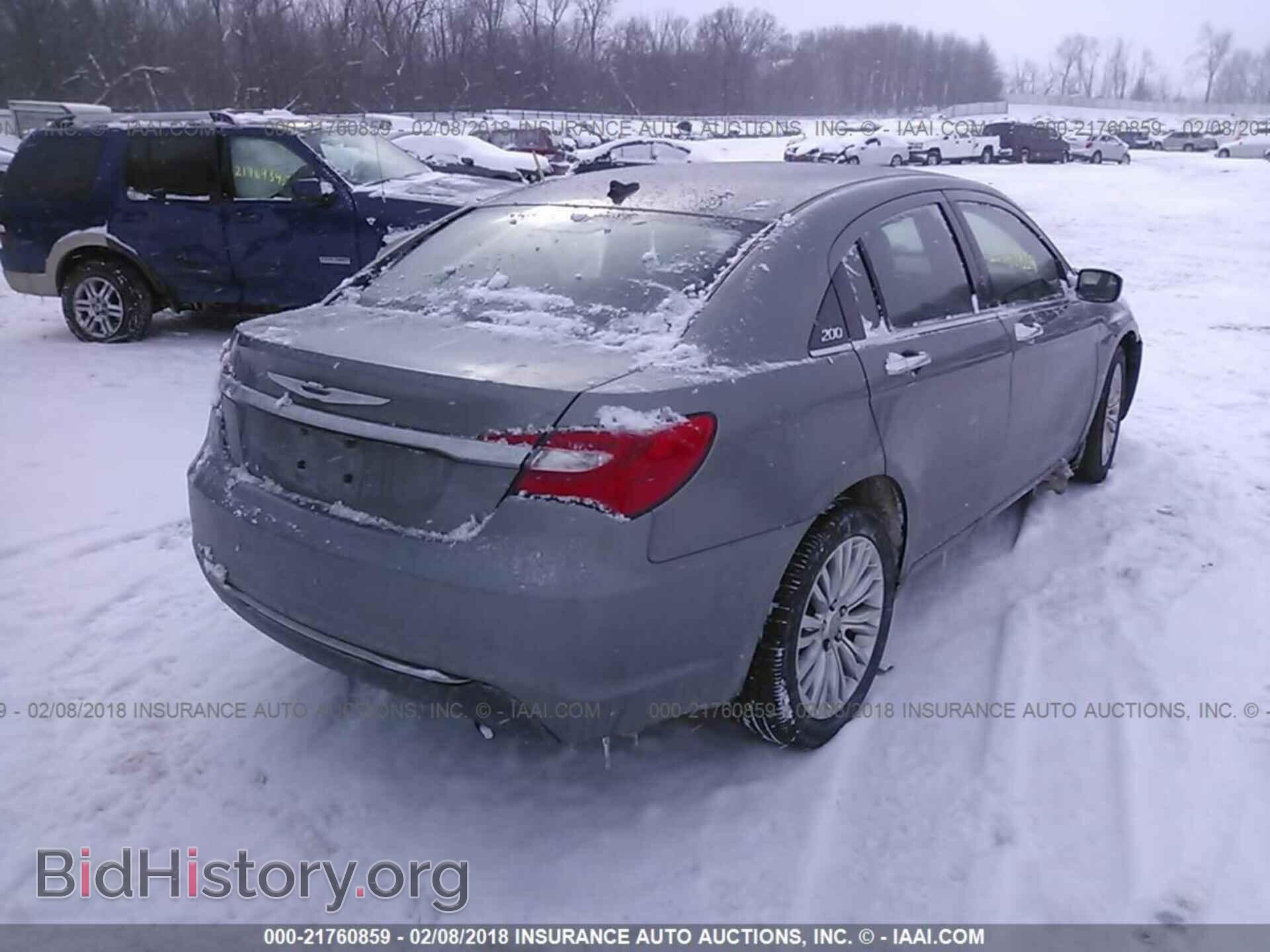 2012 Chrysler 200 - VIN: 1C3CCBCB6CN284100 - Photo 4