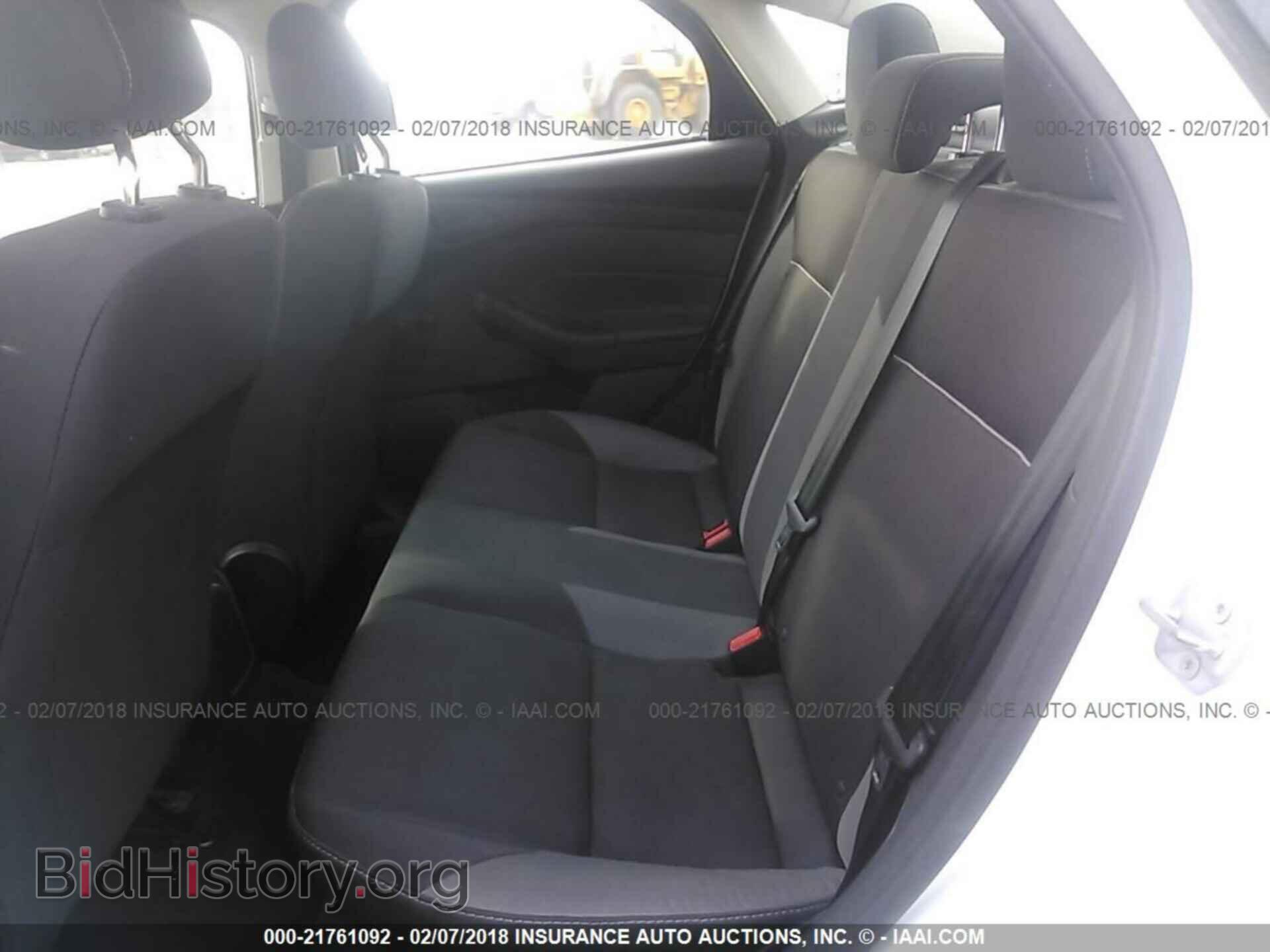 2014 Ford Focus - VIN: 1FADP3E21EL126257 - Photo 8
