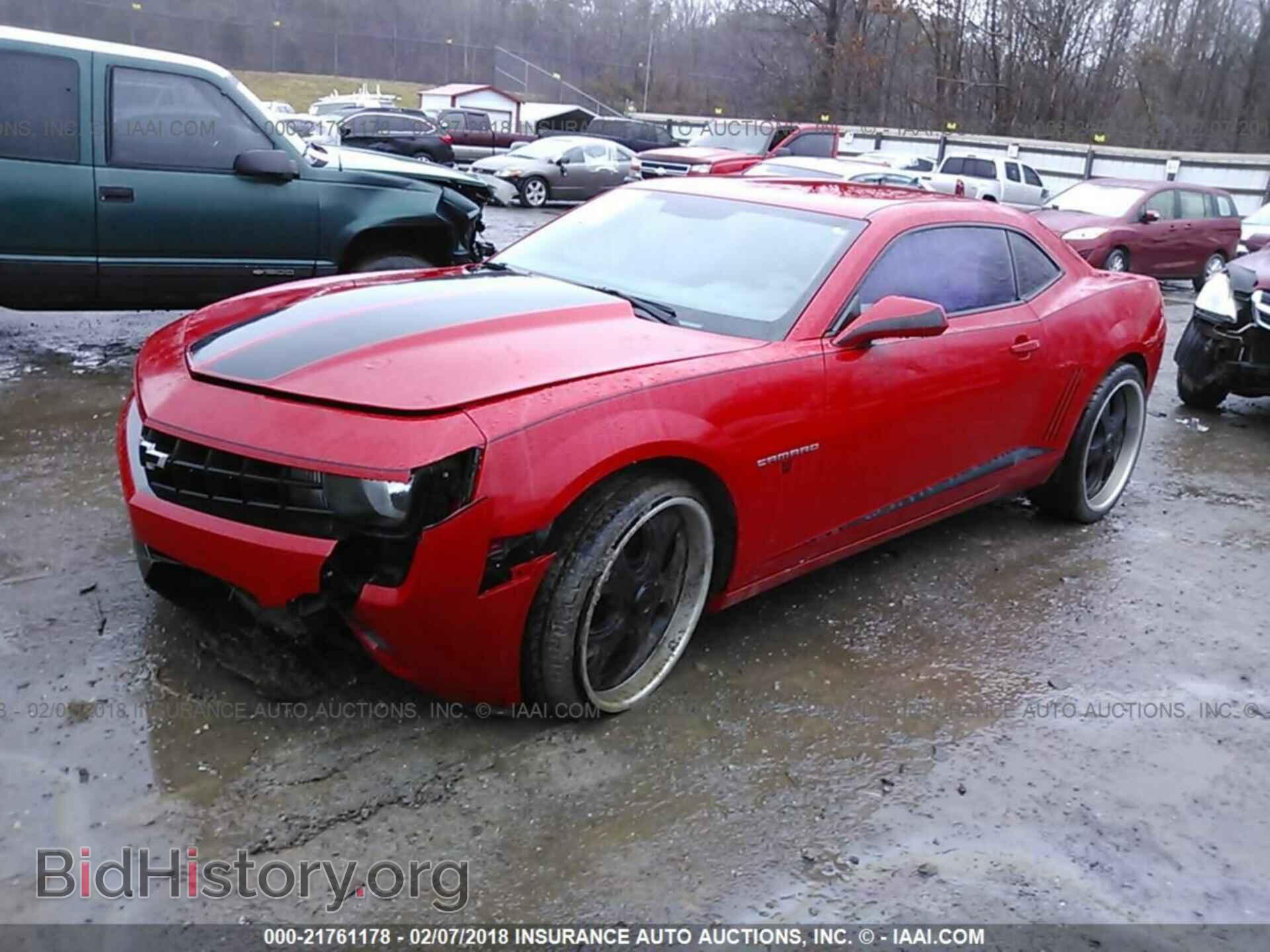 2011 Chevrolet Camaro - VIN: 2G1FE1ED2B9136239 - Фото 2