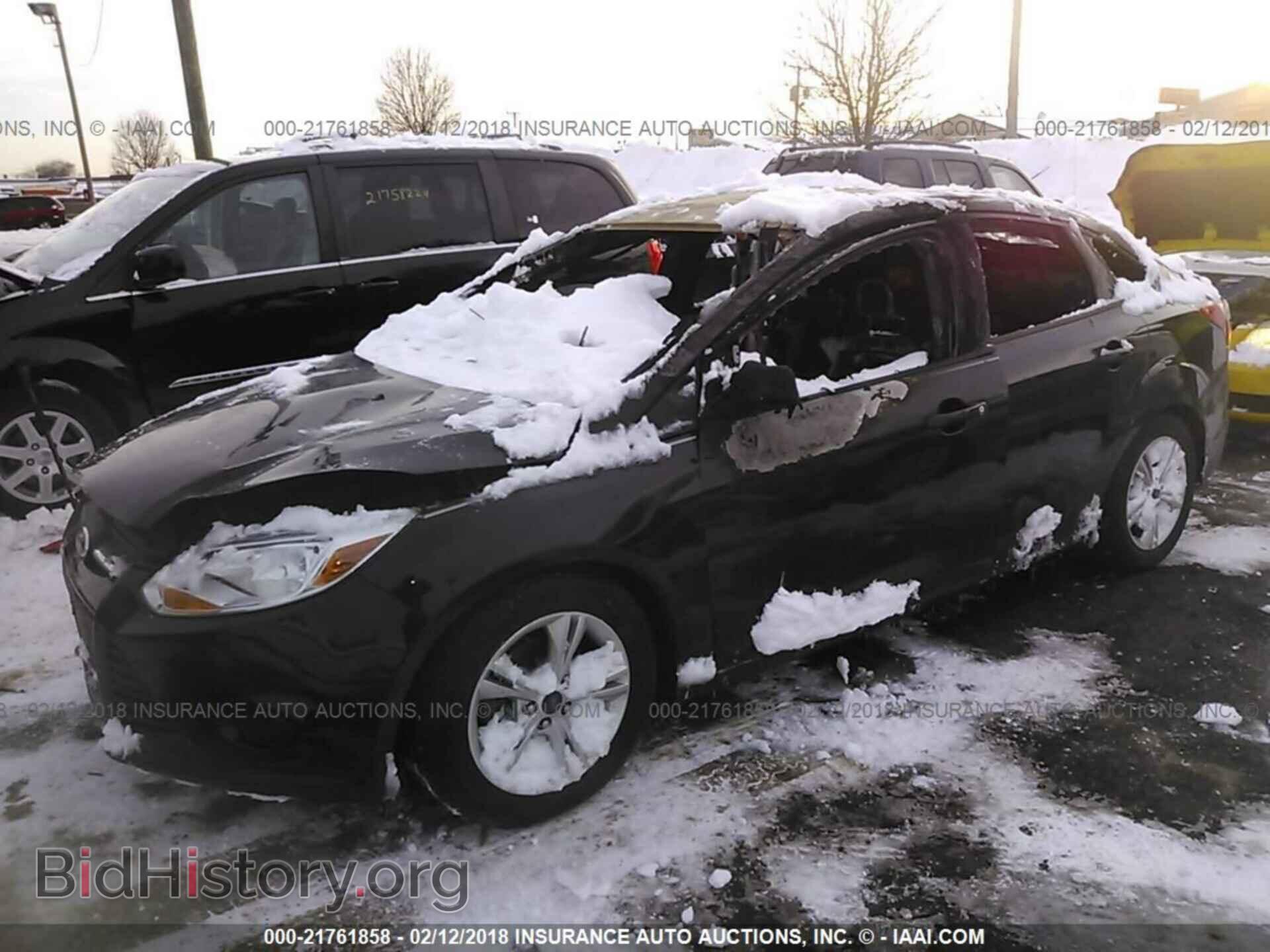 2013 Ford Focus - VIN: 1FADP3F2XDL188026 - Фото 2