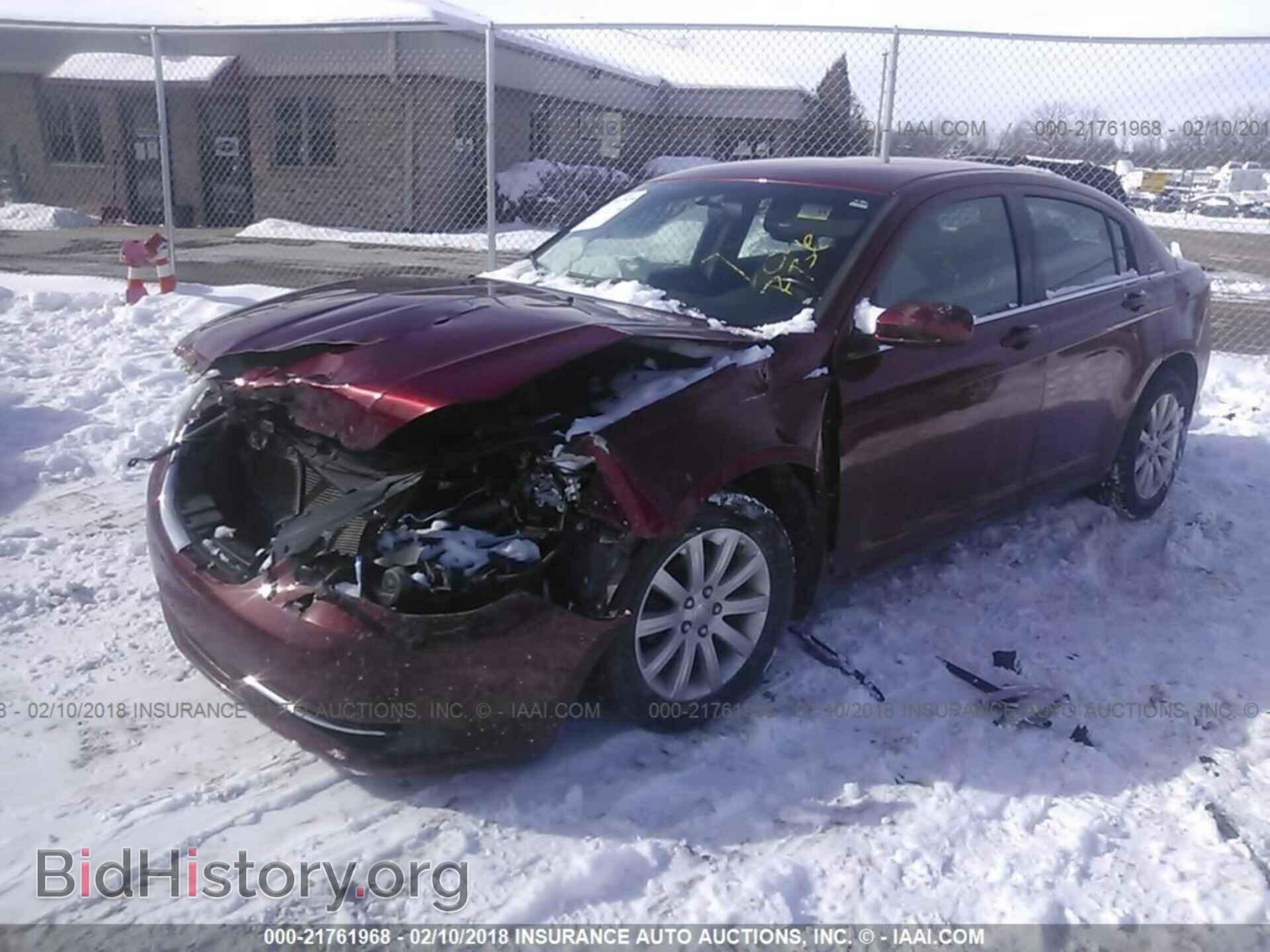 2011 Chrysler 200 - VIN: 1C3BC1FB8BN539846 - Фото 2