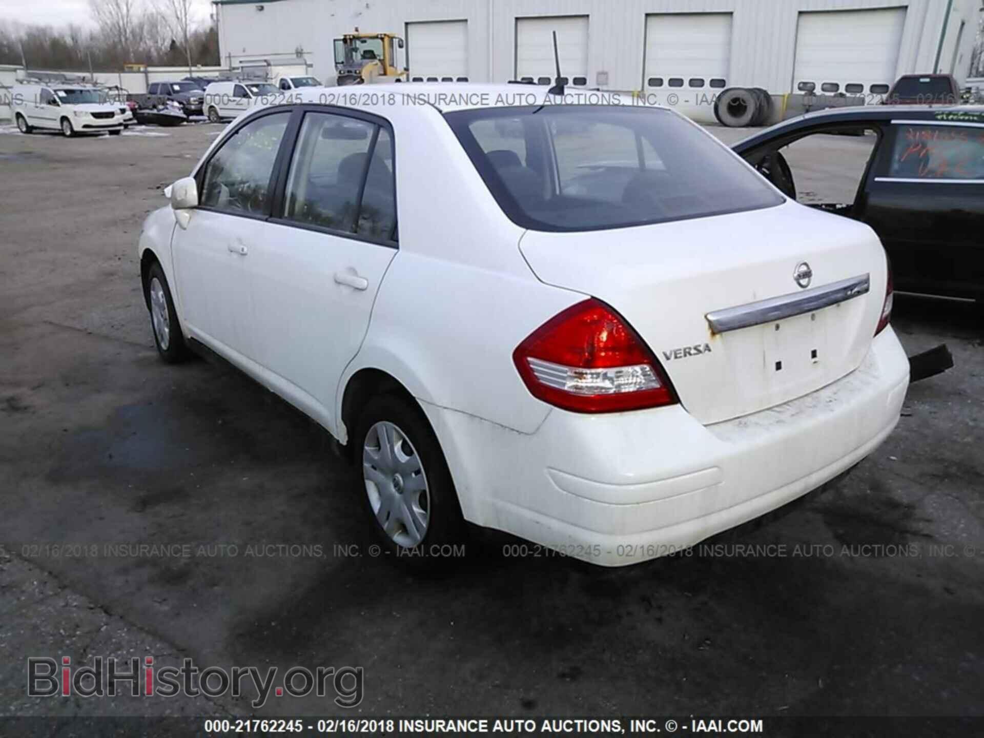 2011 Nissan Versa - VIN: 3N1BC1AP3BL454415 - Фото 3