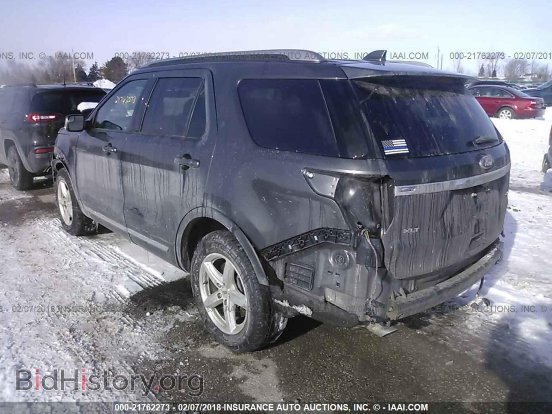 2017 Ford Explorer - VIN: 1FM5K8D82HGD65633 - Photo 3