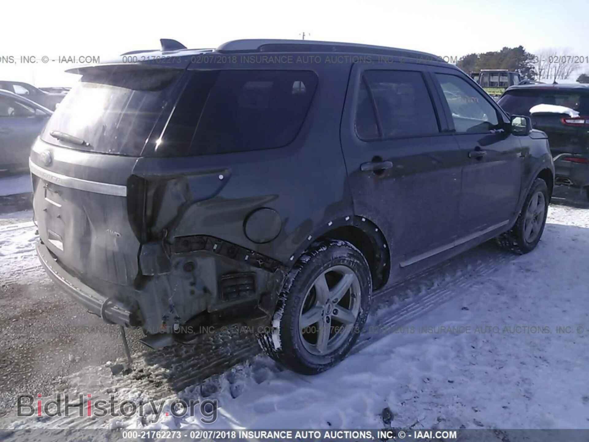 2017 Ford Explorer - VIN: 1FM5K8D82HGD65633 - Photo 4