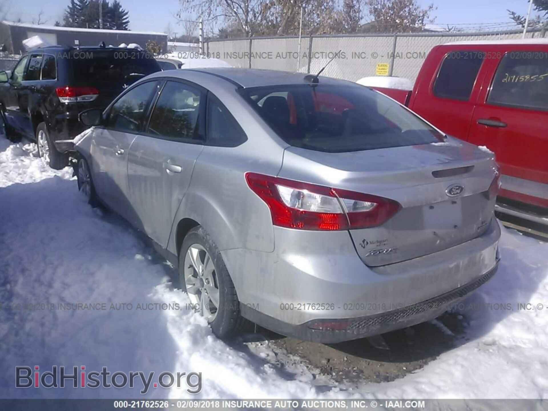 2014 Ford Focus - VIN: 1FADP3F2XEL131438 - Photo 3