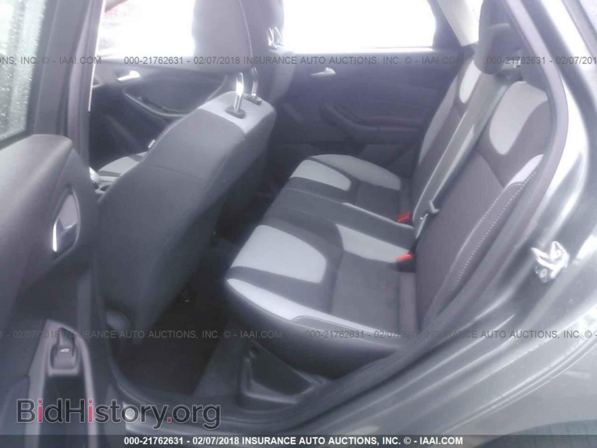 2012 Ford Focus - VIN: 1FAHP3F20CL308013 - Photo 8