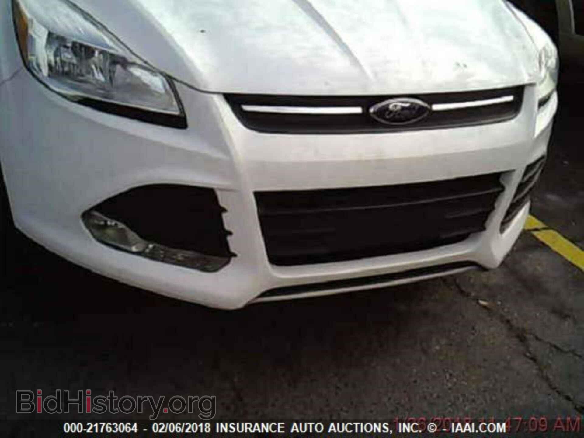 2014 Ford Escape - VIN: 1FMCU0GX4EUD67077 - Photo 2