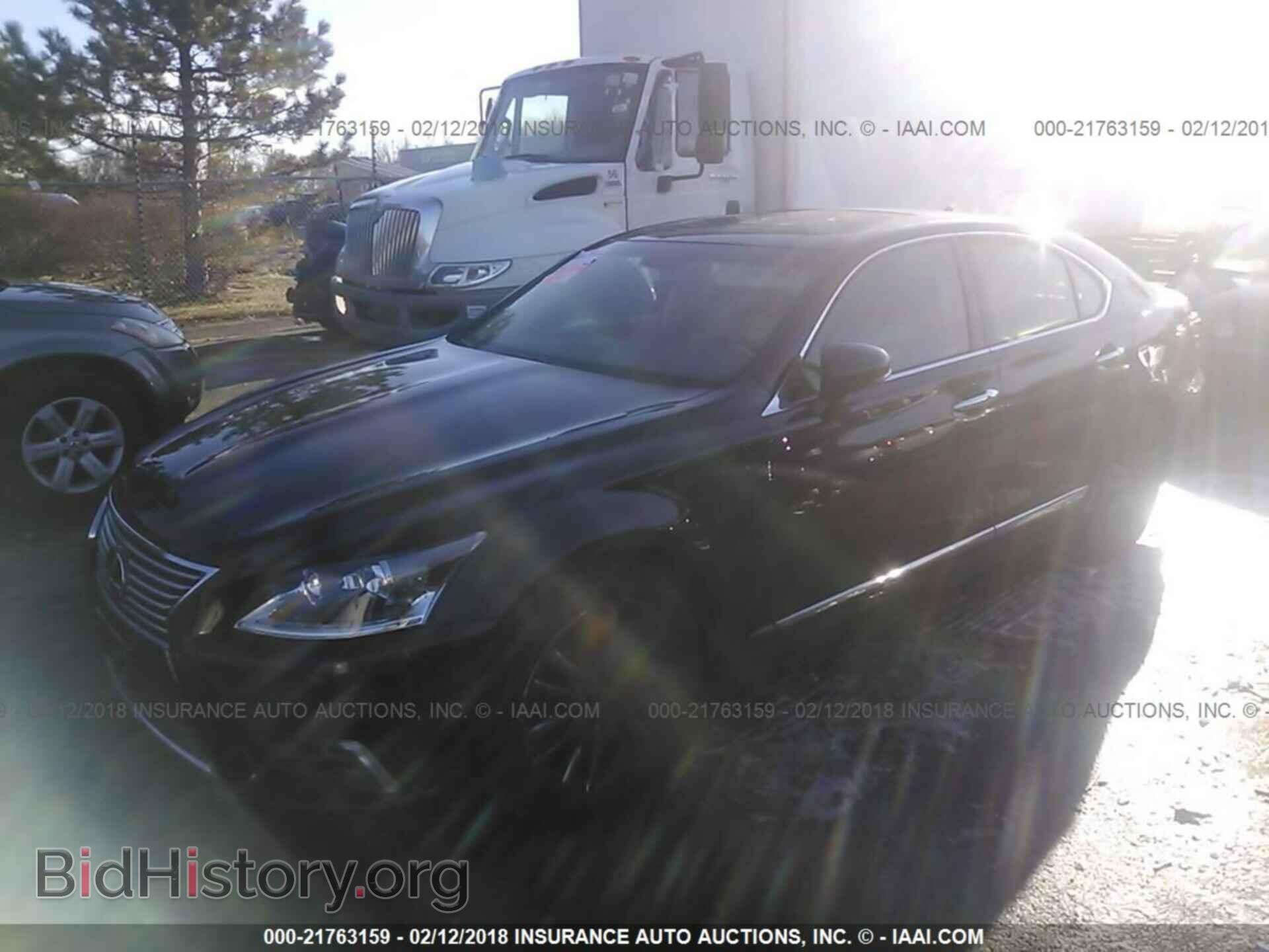 2013 Lexus Ls - VIN: JTHCL5EF2D5016318 - Photo 2
