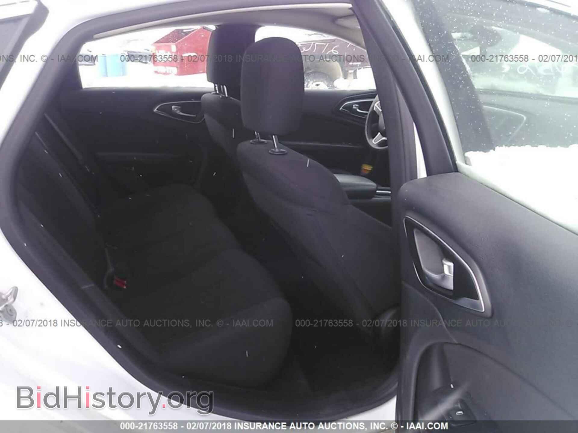 2015 Chrysler 200 - VIN: 1C3CCCAB7FN720532 - Photo 8