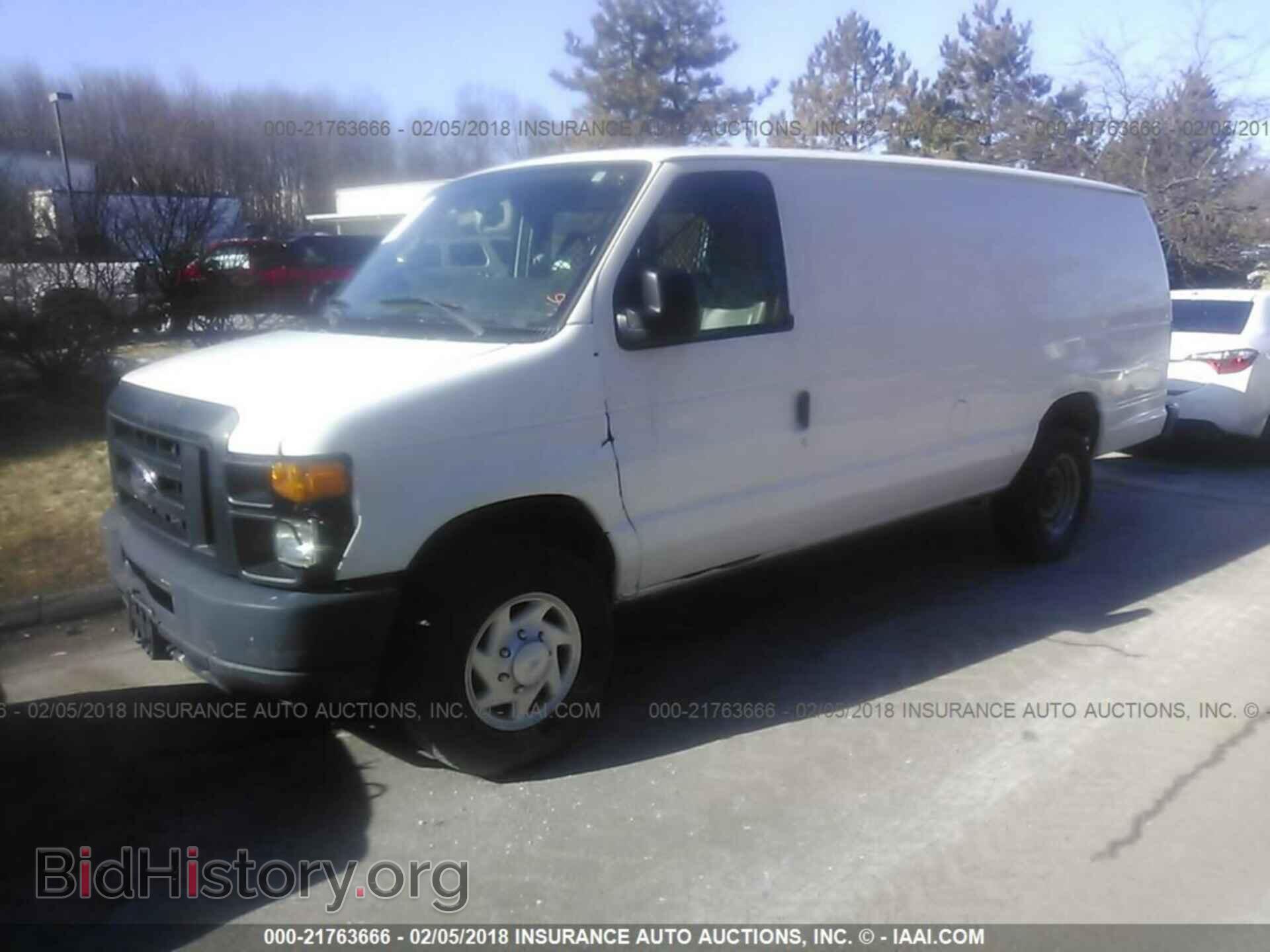 2011 Ford Econoline - VIN: 1FTSS3EL8BDB34158 - Фото 2