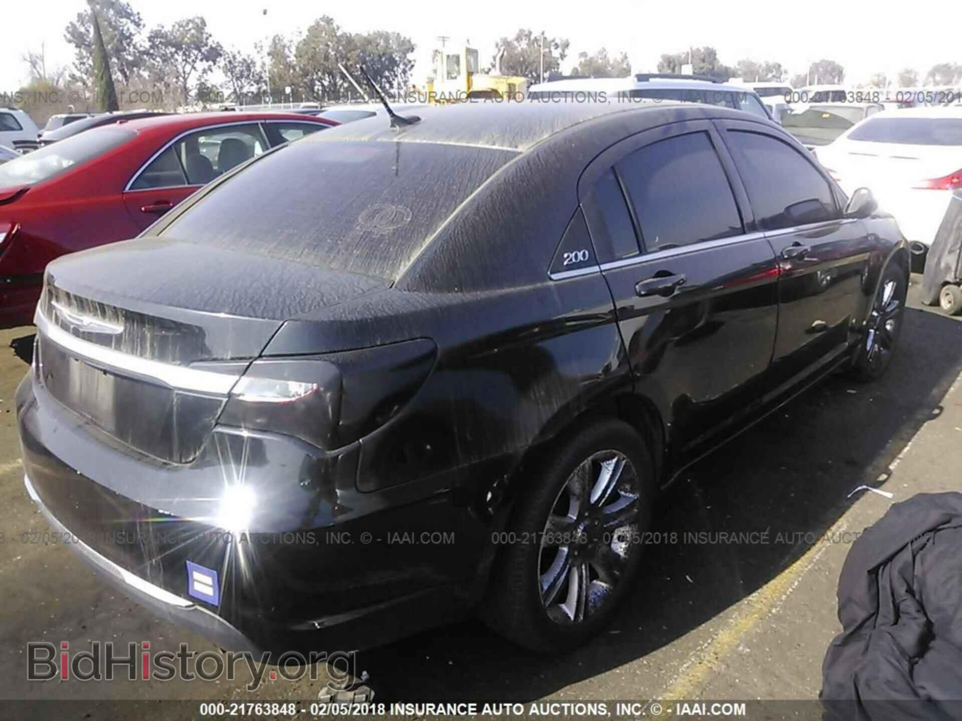 2013 Chrysler 200 - VIN: 1C3CCBBB9DN735538 - Photo 4