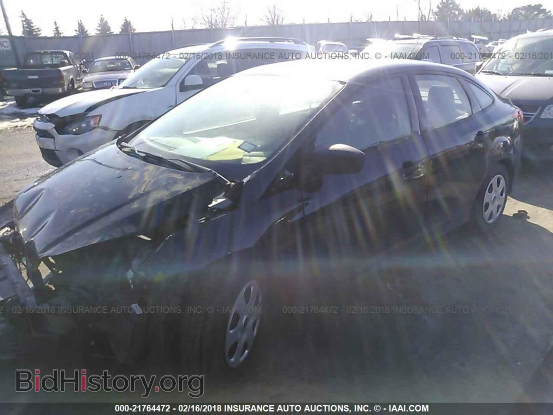 2014 Ford Focus - VIN: 1FADP3E25EL403928 - Photo 2