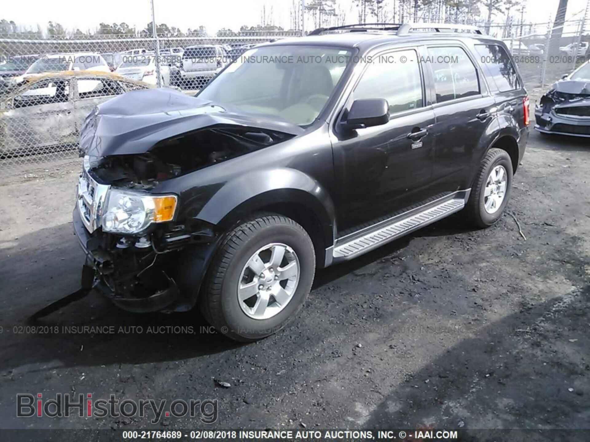 2011 Ford Escape - VIN: 1FMCU9EG8BKB45575 - Фото 2