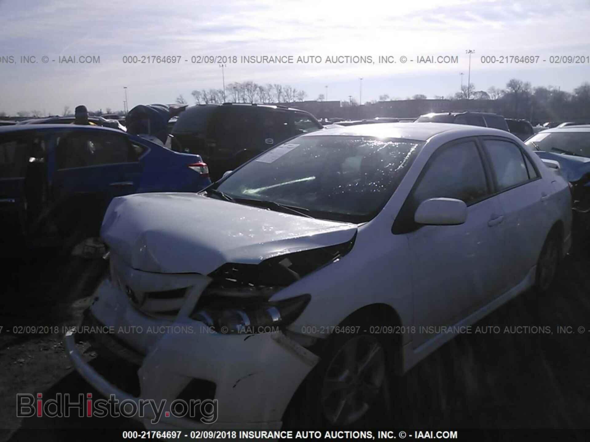 2013 Toyota Corolla - VIN: 2T1BU4EEXDC951200 - Photo 2