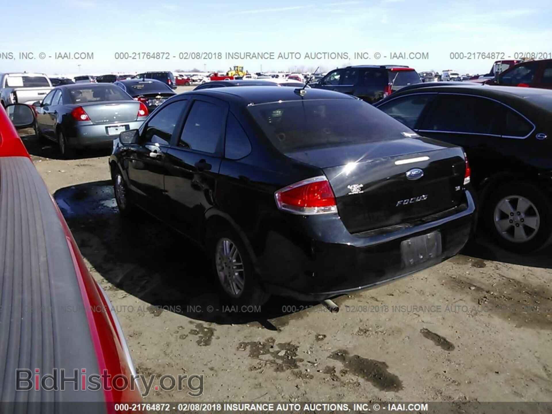 2011 Ford Focus - VIN: 1FAHP3FN8BW102722 - Photo 3