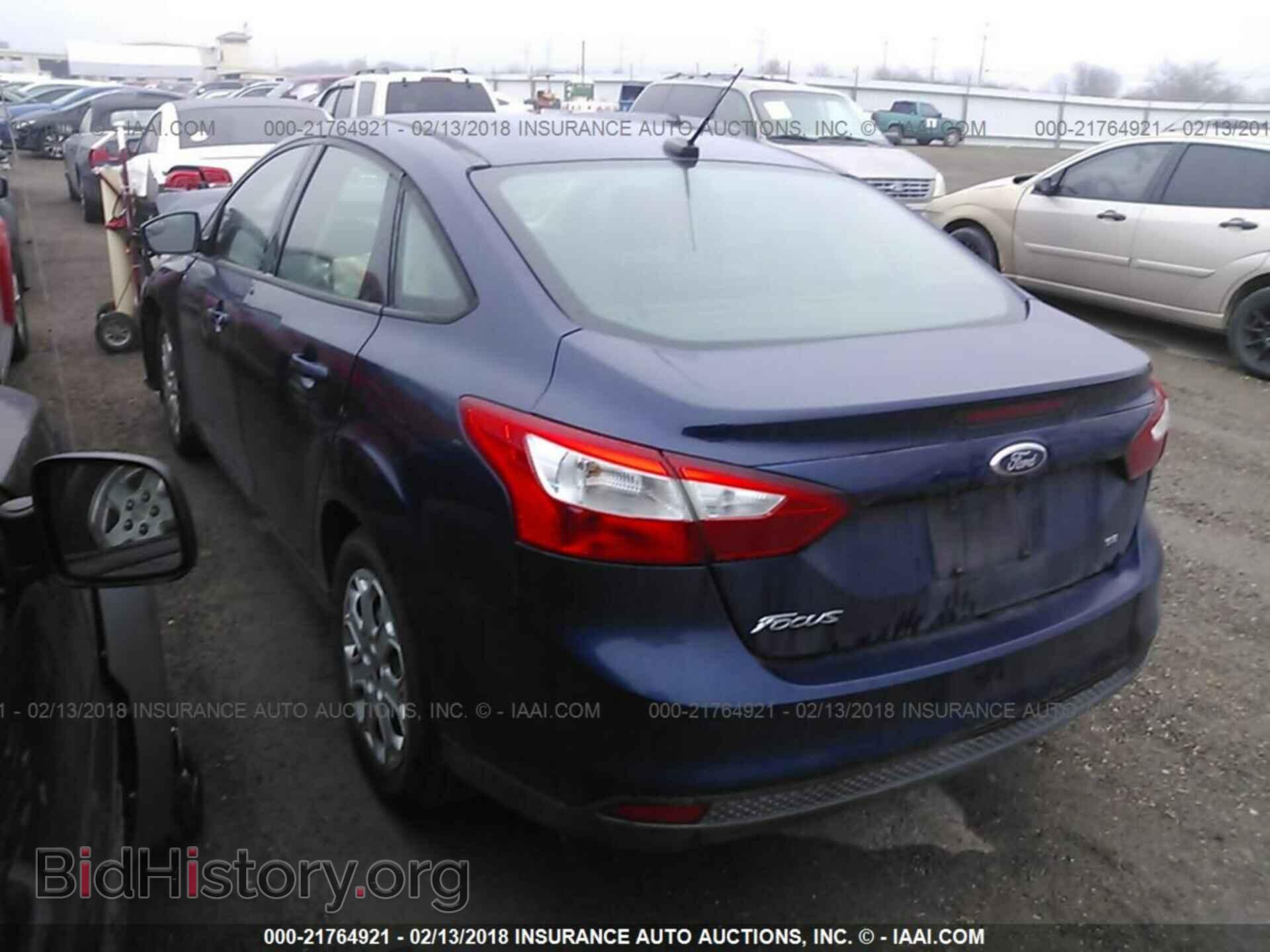 2012 Ford Focus - VIN: 1FAHP3F22CL148281 - Photo 3