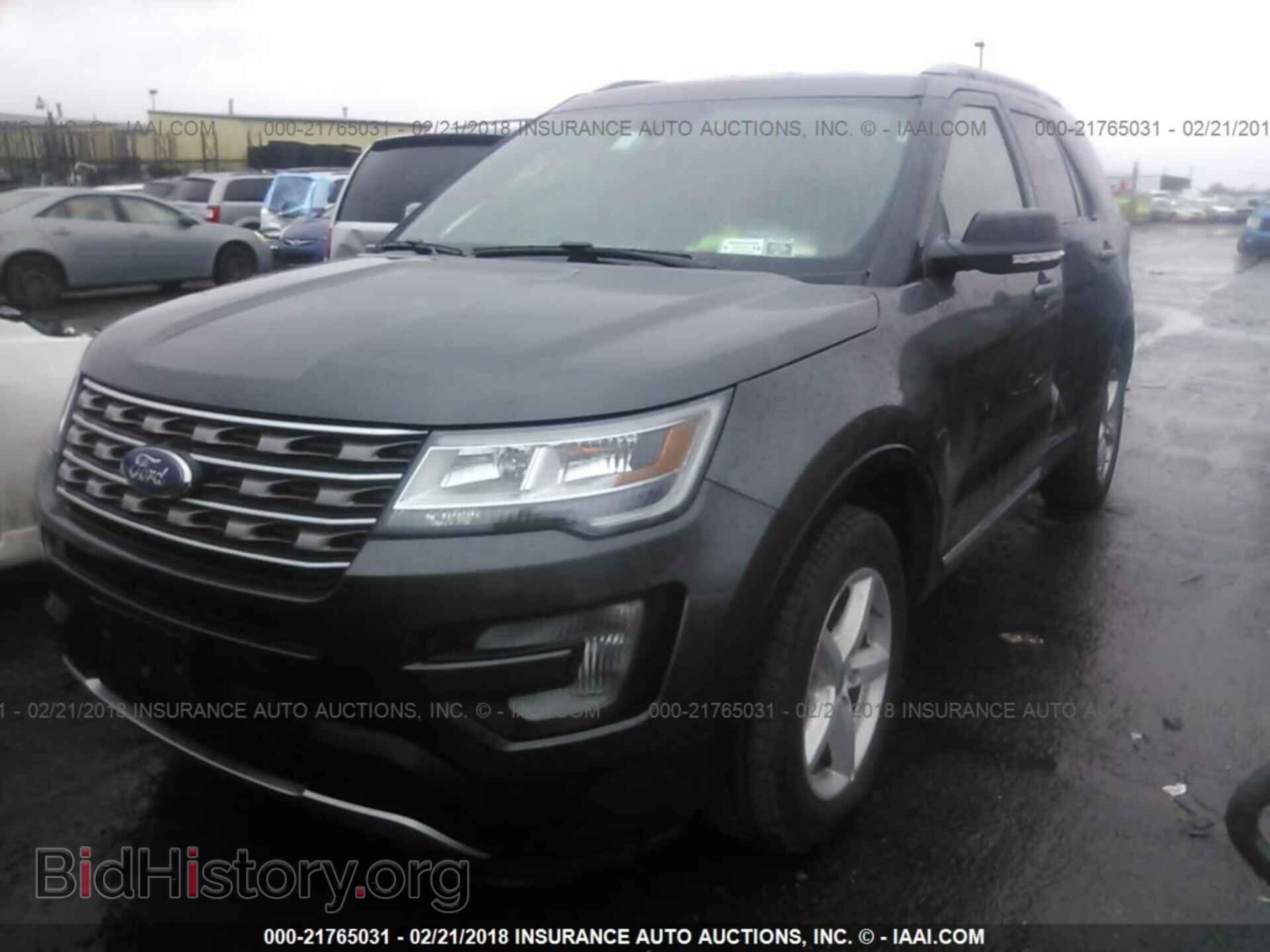 2017 Ford Explorer - VIN: 1FM5K8D8XHGD14820 - Photo 2