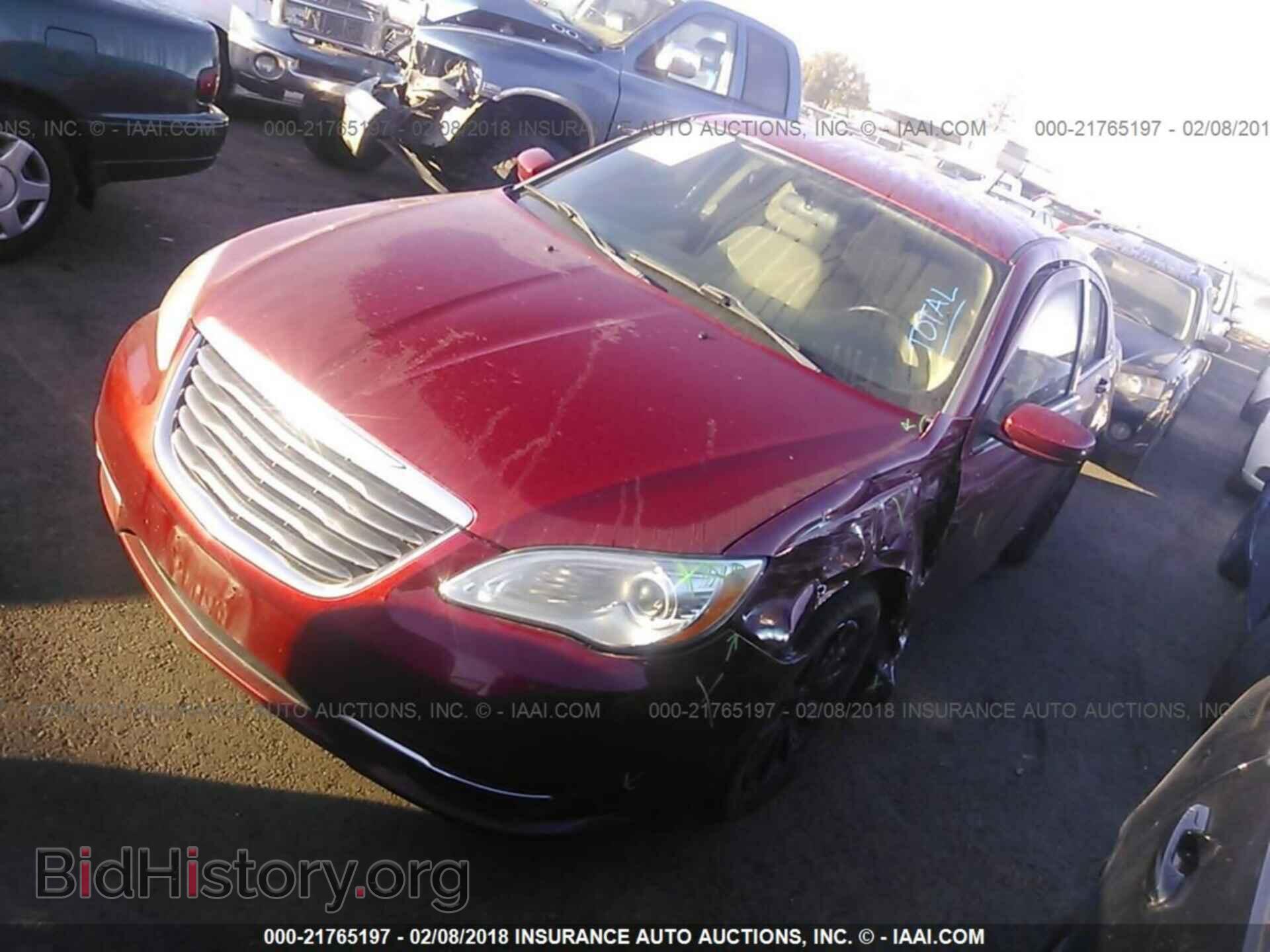 2011 Chrysler 200 - VIN: 1C3BC1FG8BN601533 - Photo 2