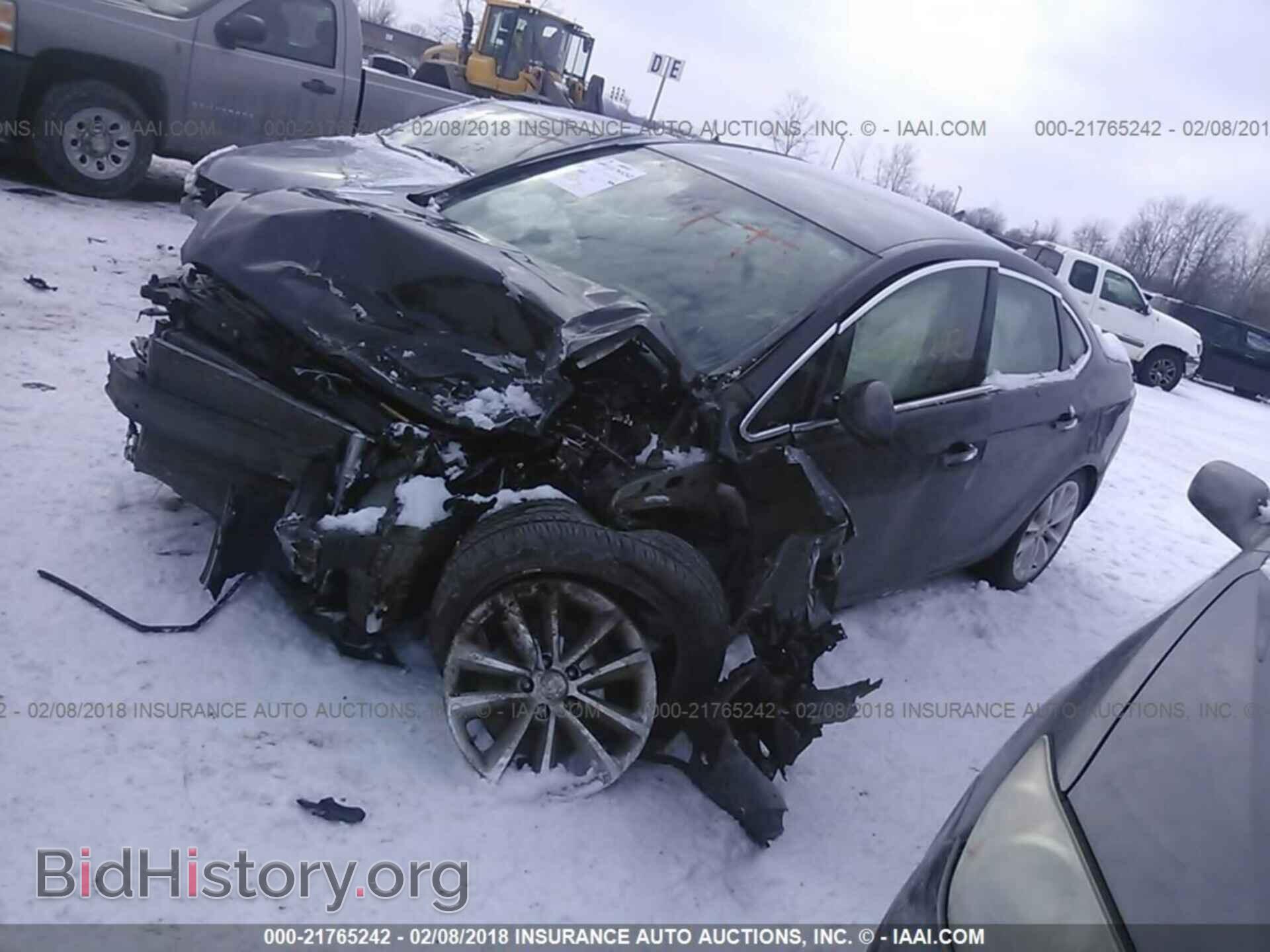 2014 Buick Verano - VIN: 1G4PP5SK3E4111594 - Фото 2