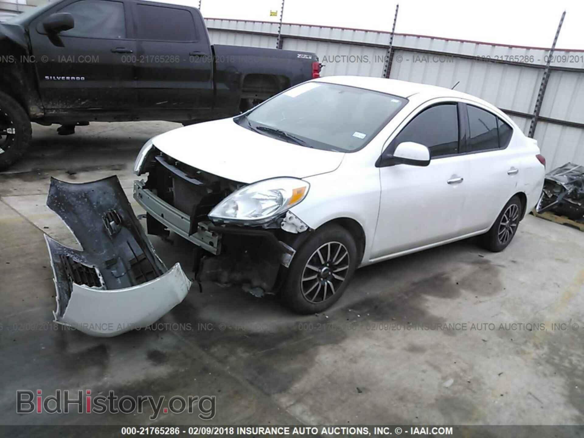 2014 Nissan Versa - VIN: 3N1CN7AP2EL862247 - Фото 2