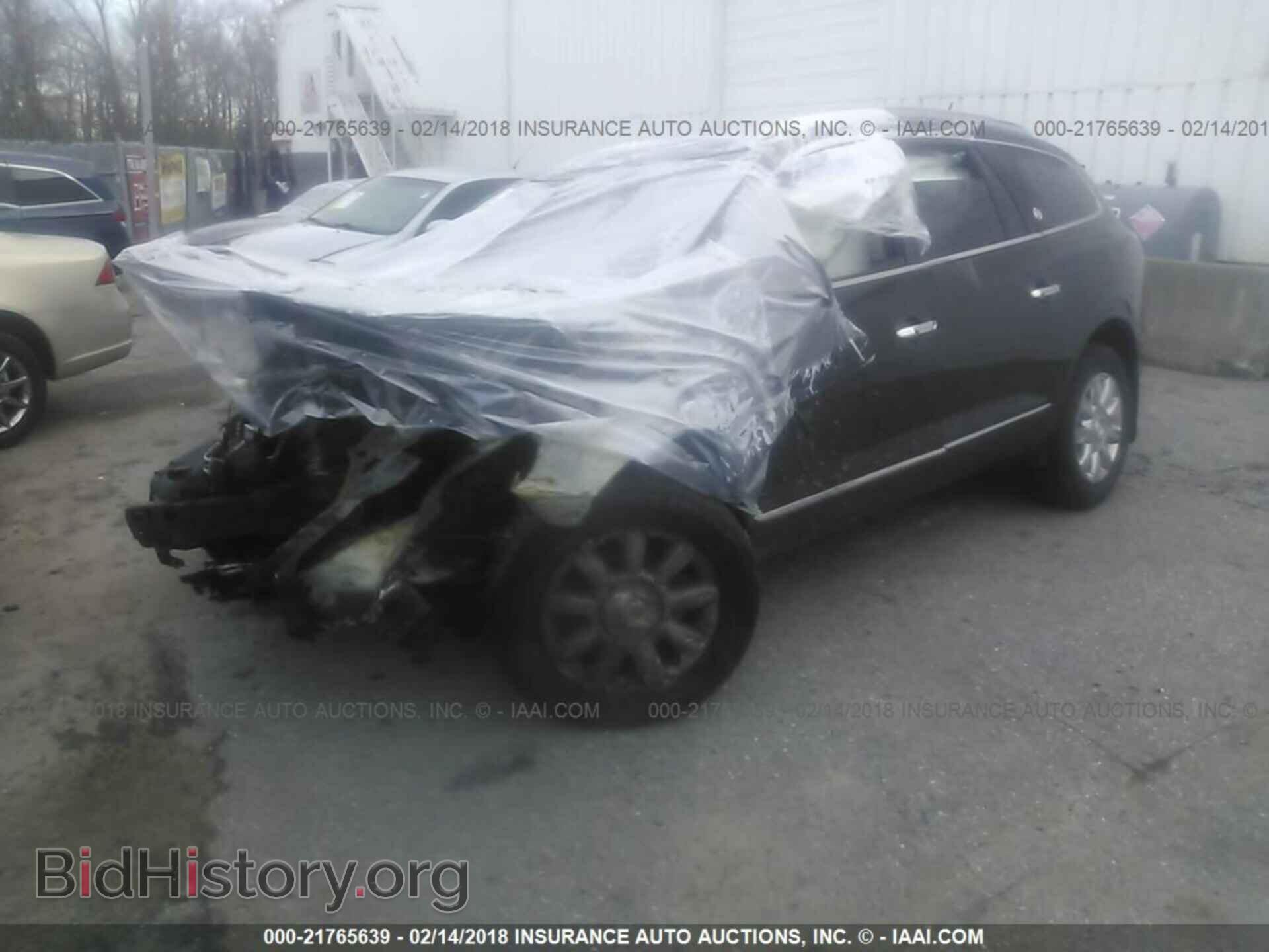 2014 Buick Enclave - VIN: 5GAKRBKD4EJ176997 - Фото 2