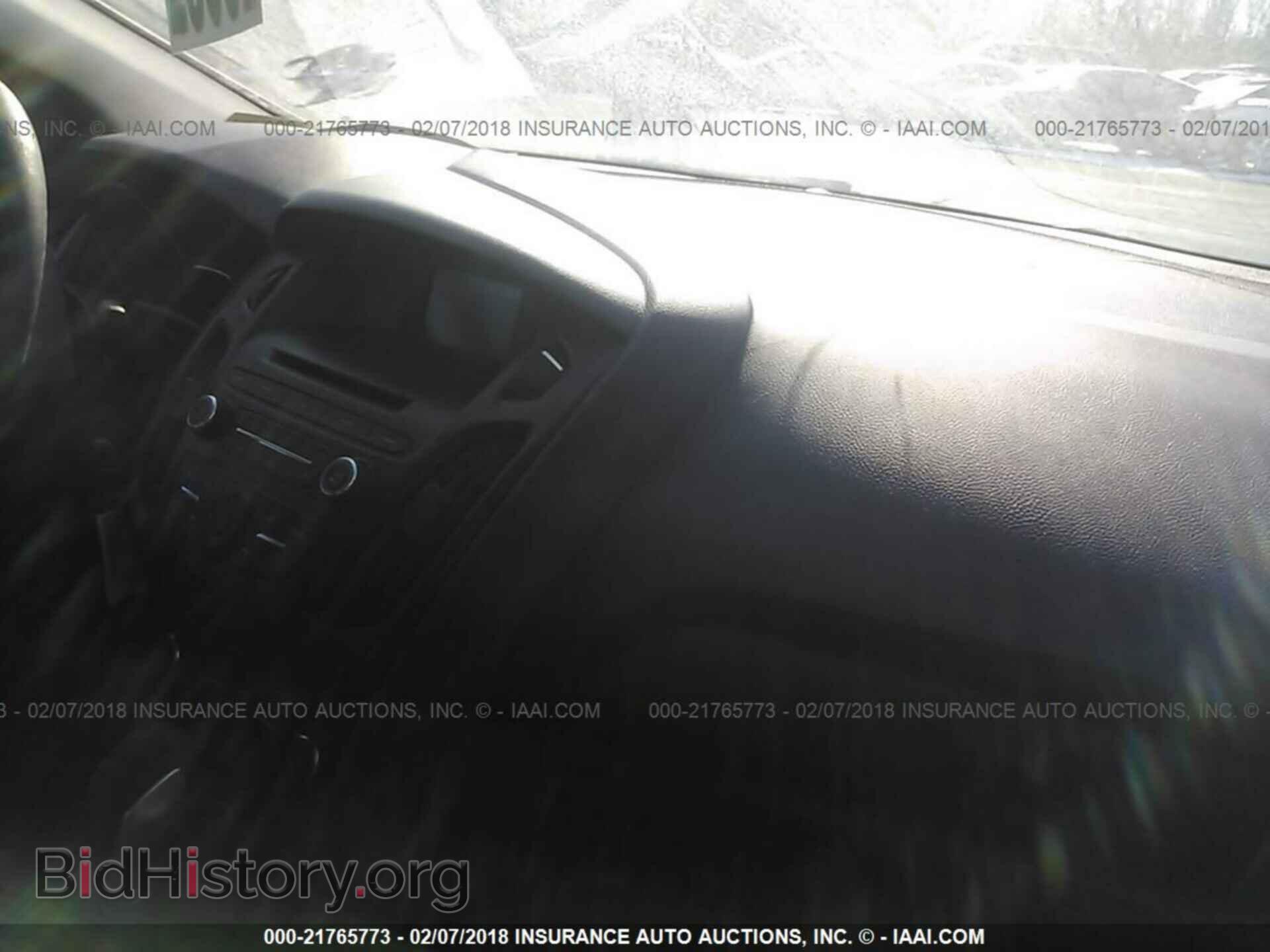 2016 Ford Focus - VIN: 1FADP3E2XGL234055 - Photo 5