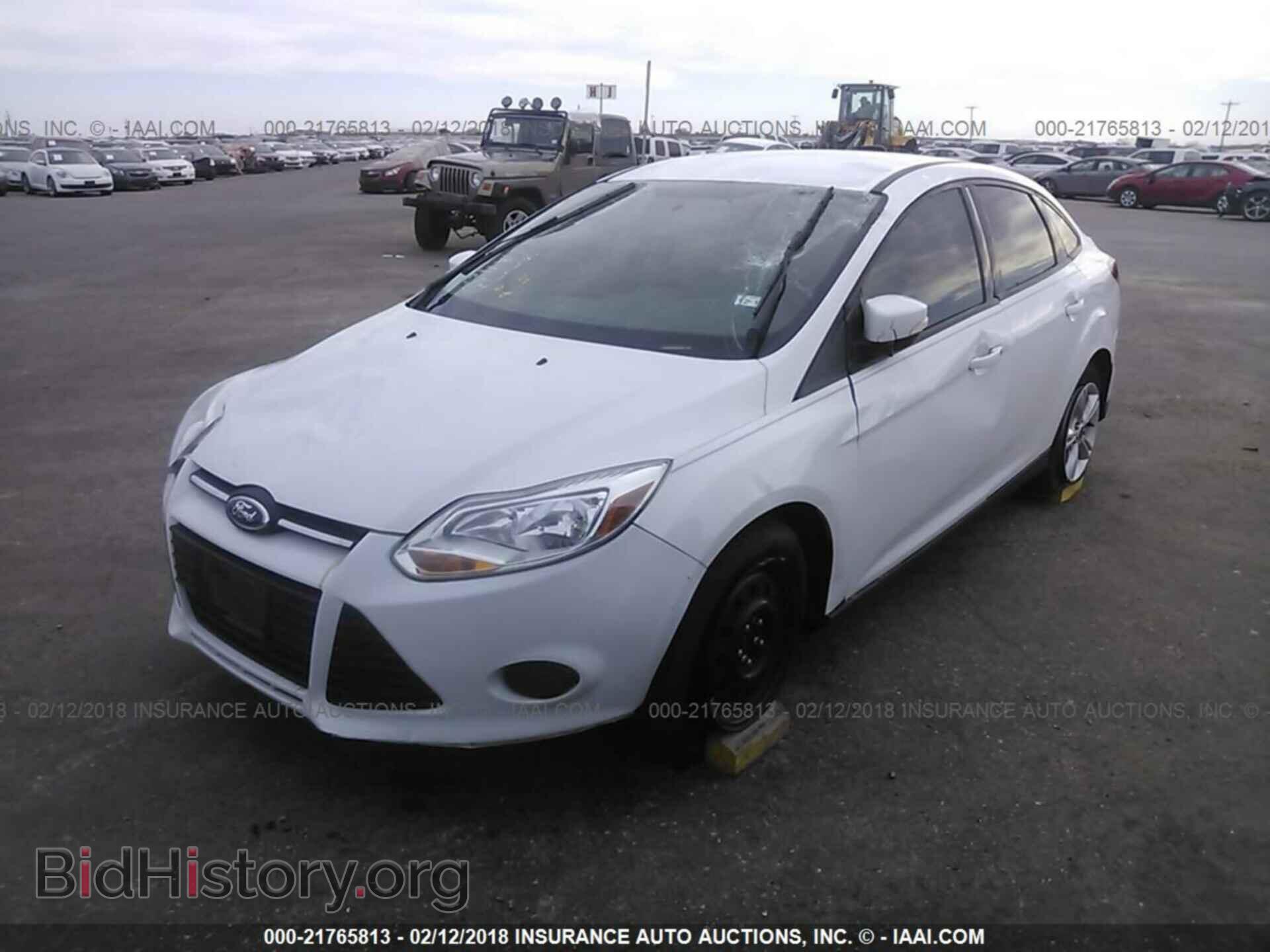 2014 Ford Focus - VIN: 1FADP3F25EL440525 - Фото 2