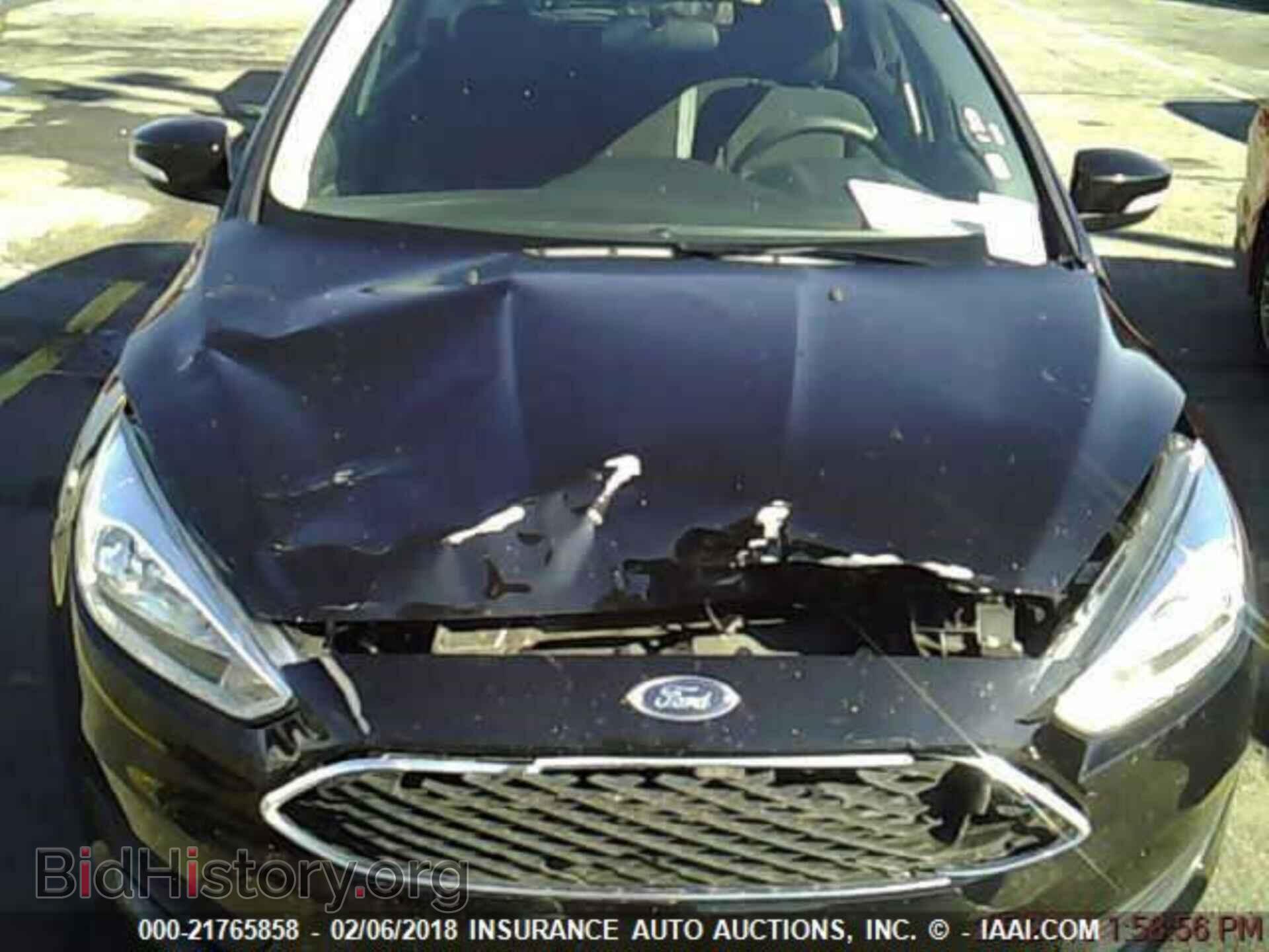 2017 Ford Focus - VIN: 1FADP3K27HL216036 - Photo 4