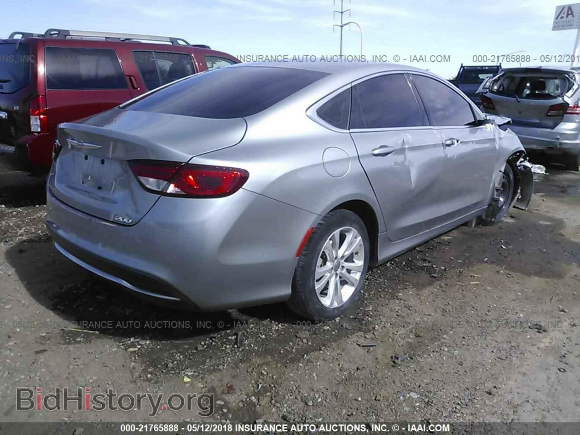 2015 Chrysler 200 - VIN: 1C3CCCABXFN563692 - Photo 4