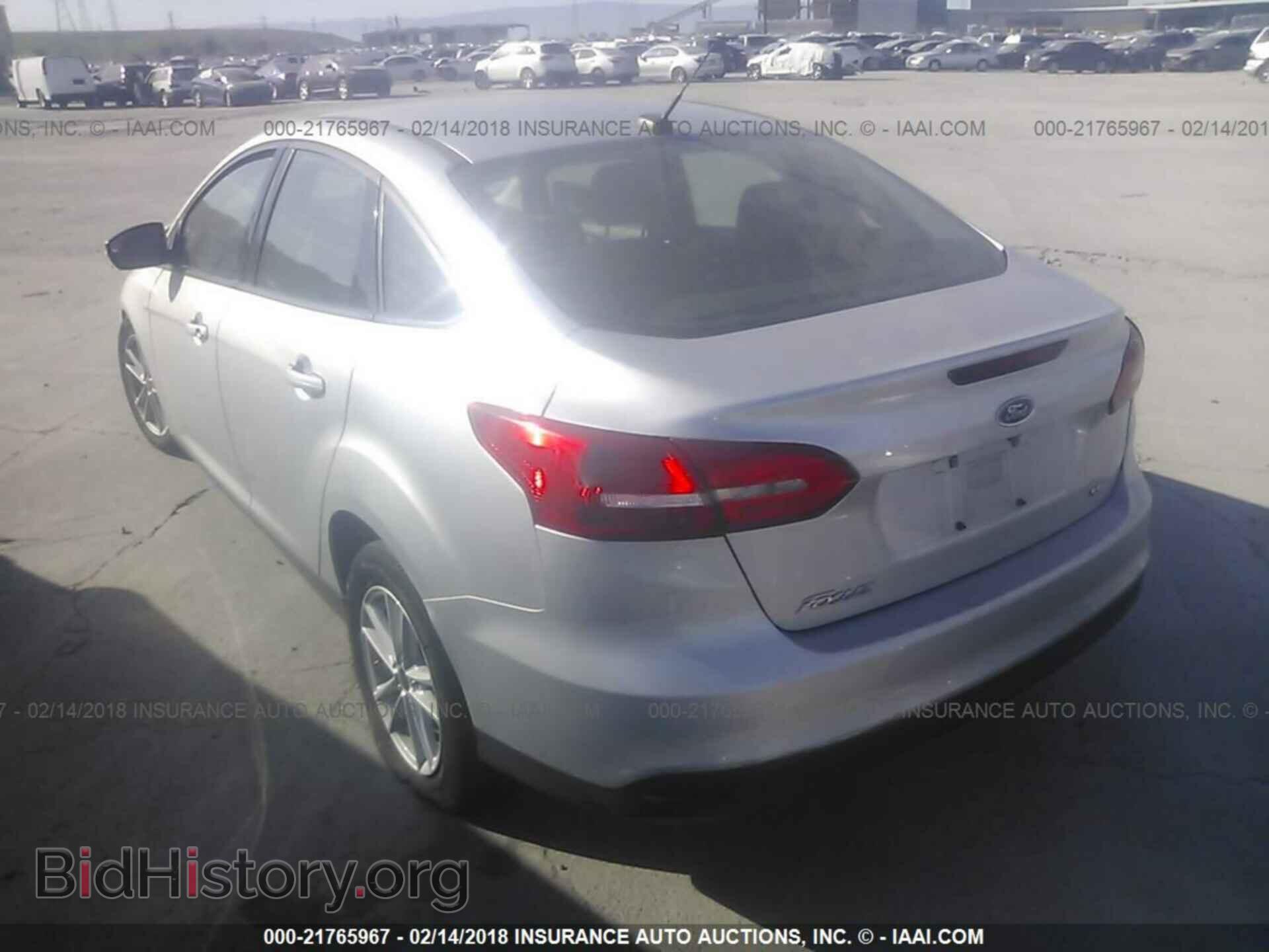 2016 Ford Focus - VIN: 1FADP3F20GL286244 - Photo 3