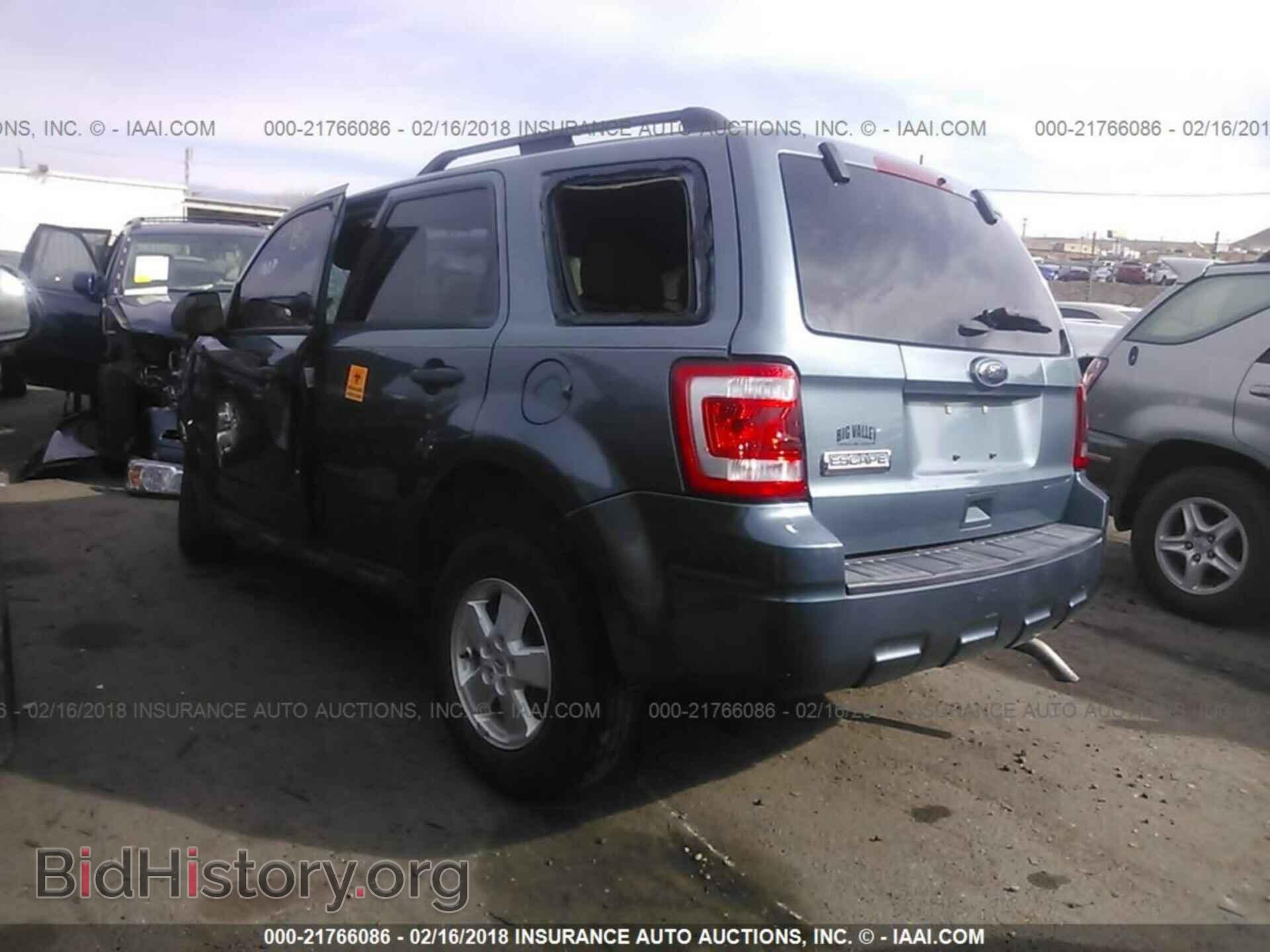 2012 Ford Escape - VIN: 1FMCU0D7XCKB02144 - Фото 3