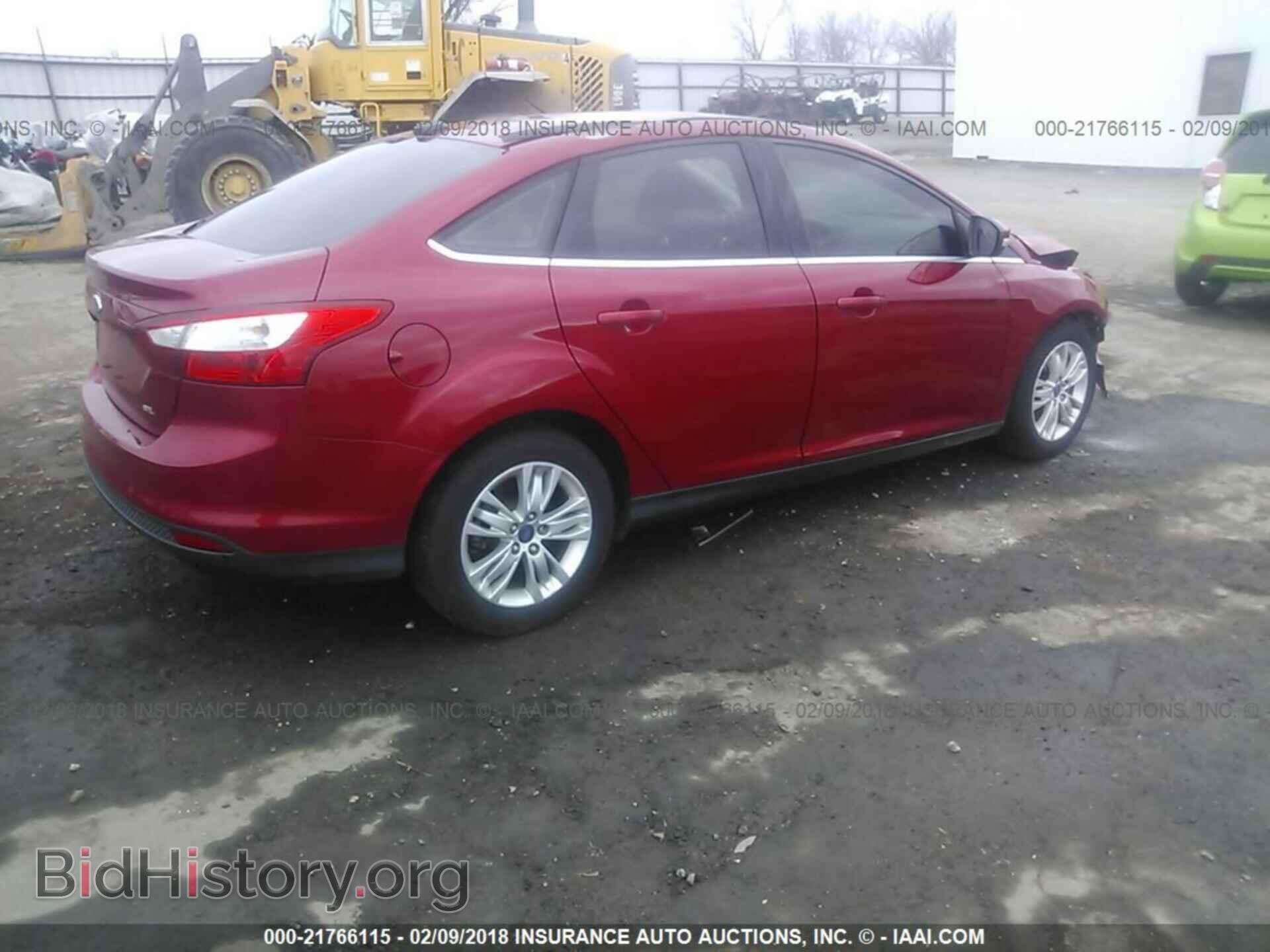 2012 Ford Focus - VIN: 1FAHP3H26CL129276 - Photo 4