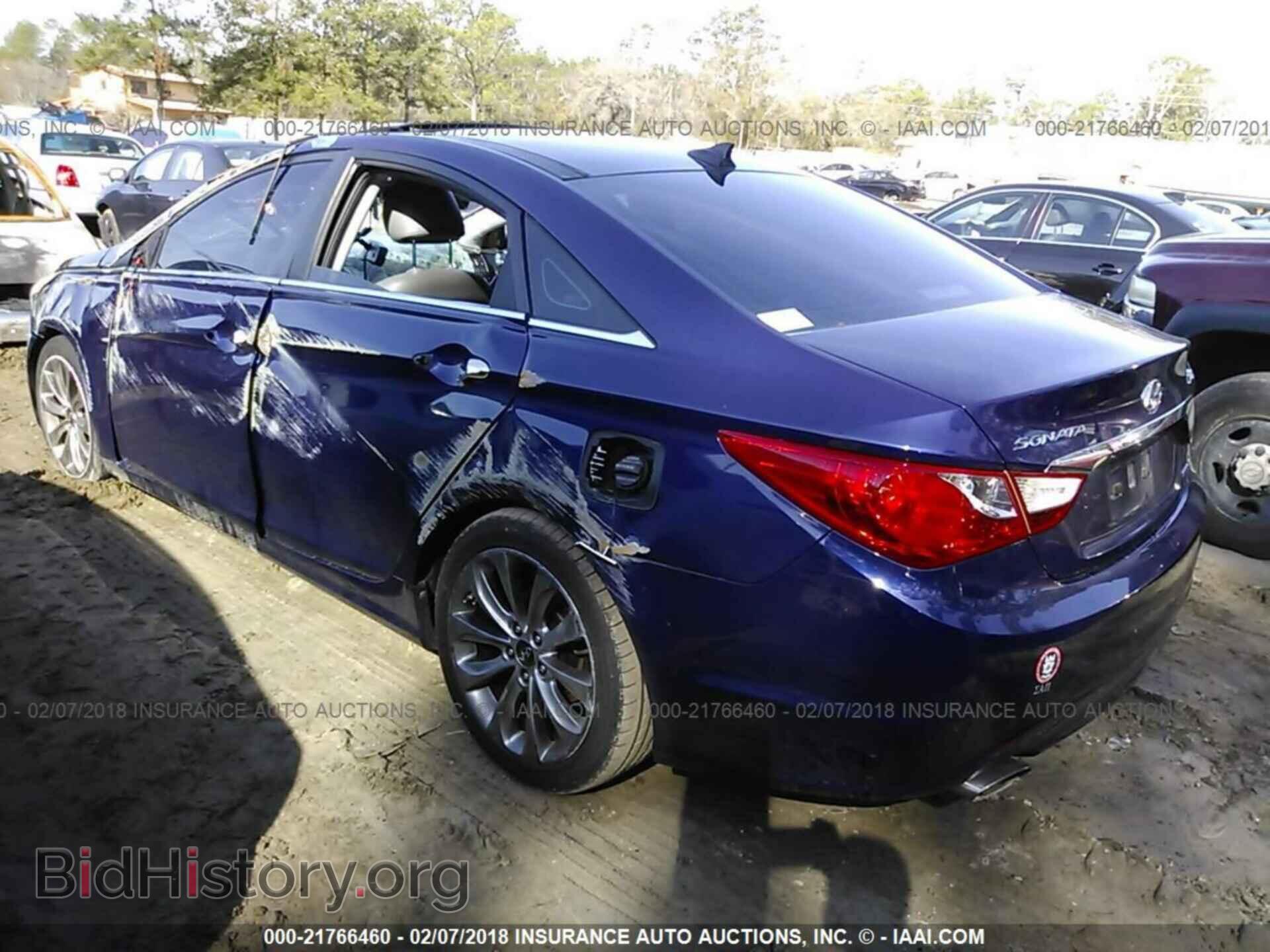 2012 Hyundai Sonata - VIN: 5NPEC4AB0CH352765 - Photo 3