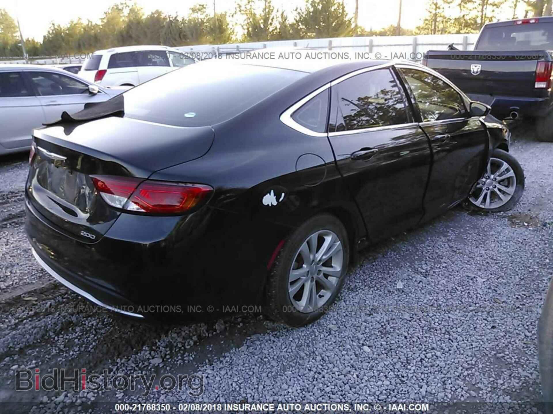 2016 Chrysler 200 - VIN: 1C3CCCAB2GN125038 - Photo 4