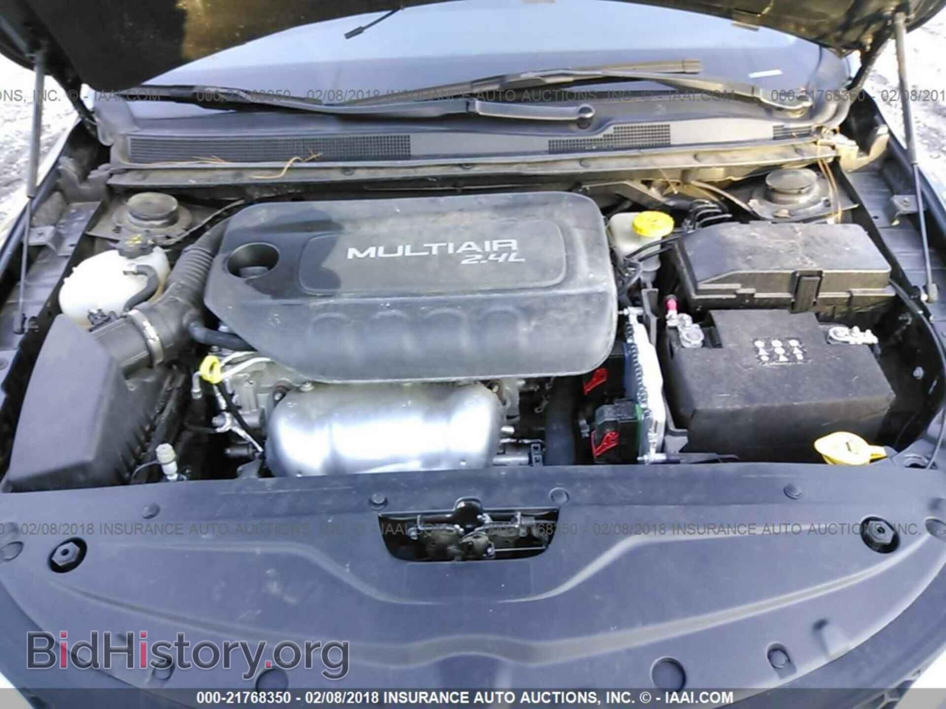 2016 Chrysler 200 - VIN: 1C3CCCAB2GN125038 - Photo 10