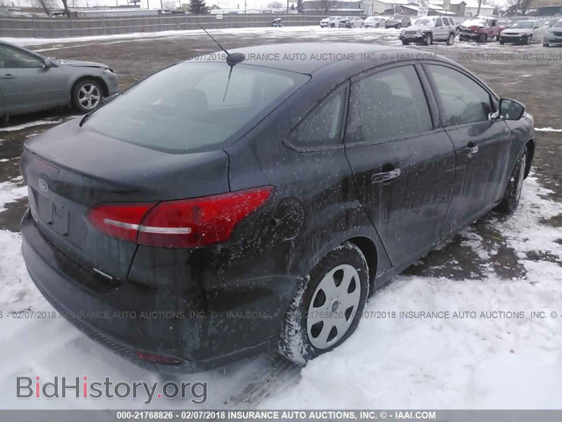 2016 Ford Focus - VIN: 1FADP3E21GL288263 - Фото 4
