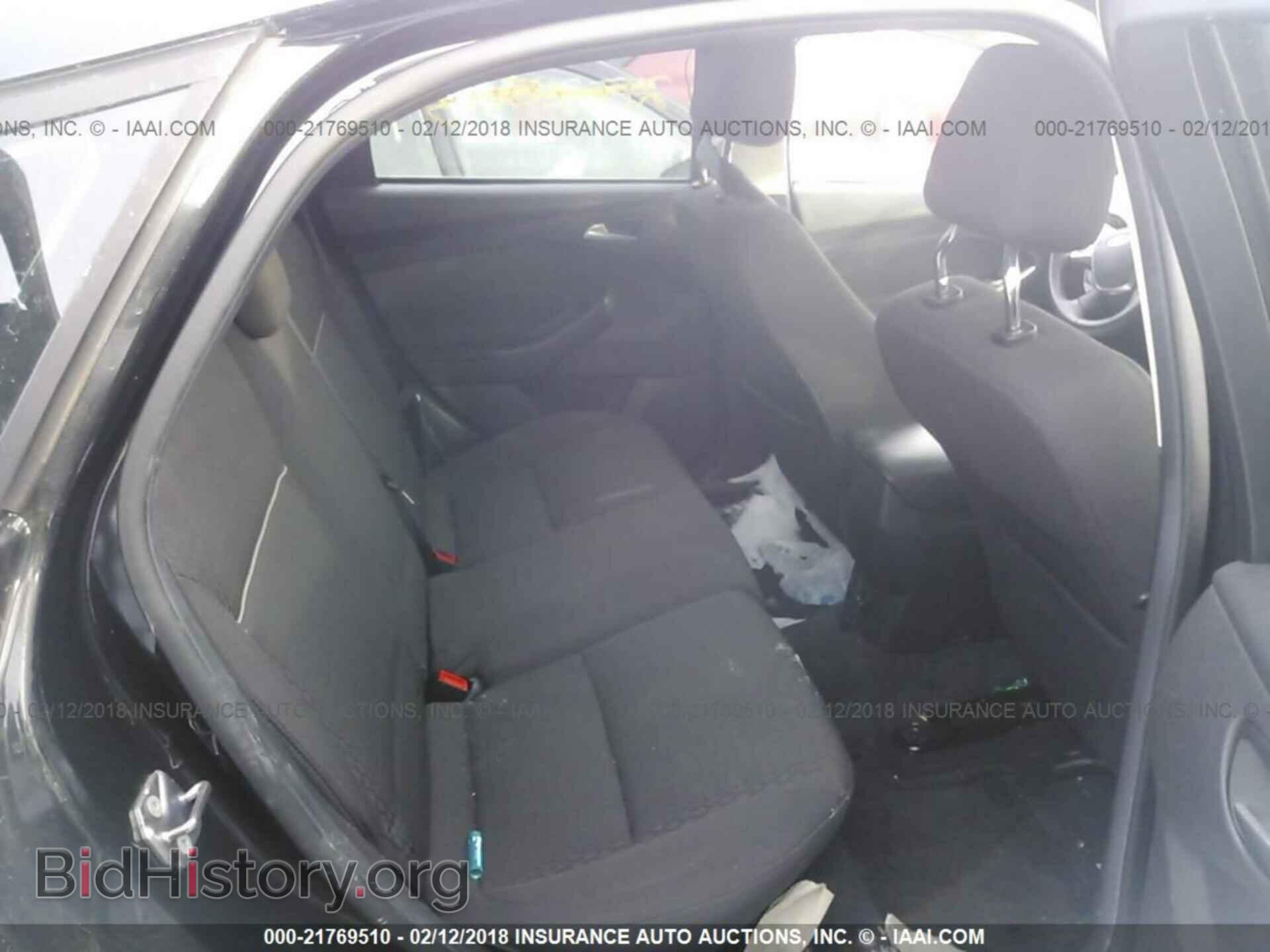 2012 Ford Focus - VIN: 1FAHP3M22CL338911 - Photo 8