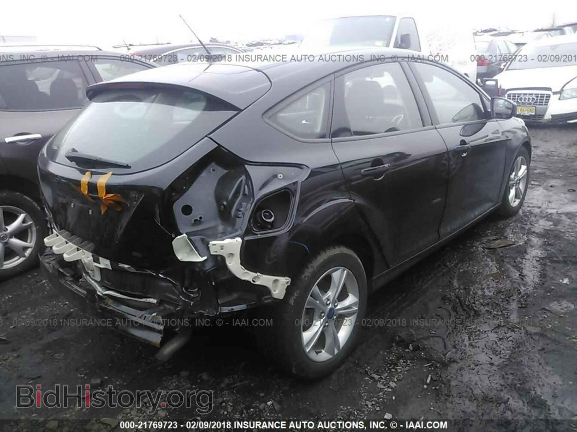 2012 Ford Focus - VIN: 1FAHP3K24CL442058 - Photo 4