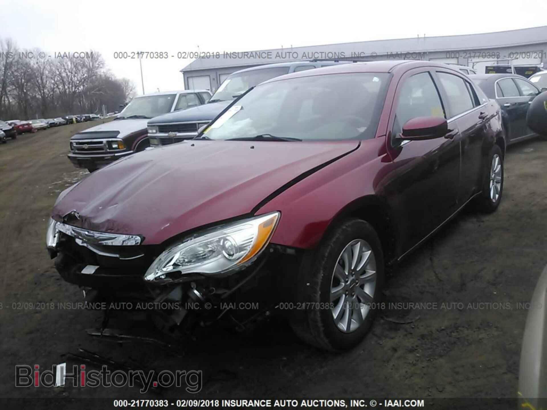 2011 Chrysler 200 - VIN: 1C3BC1FB7BN589850 - Photo 2