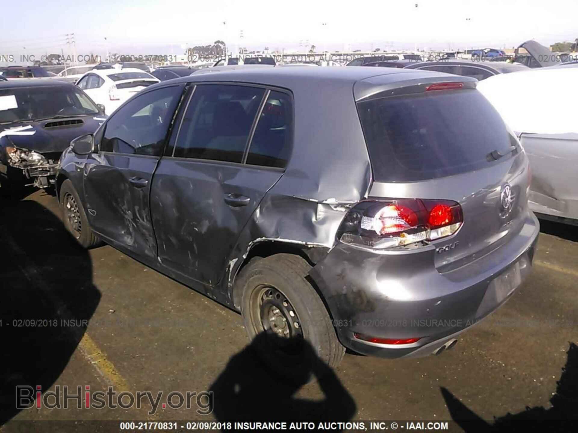 2012 Volkswagen Golf - VIN: WVWDB7AJ2CW240017 - Фото 3