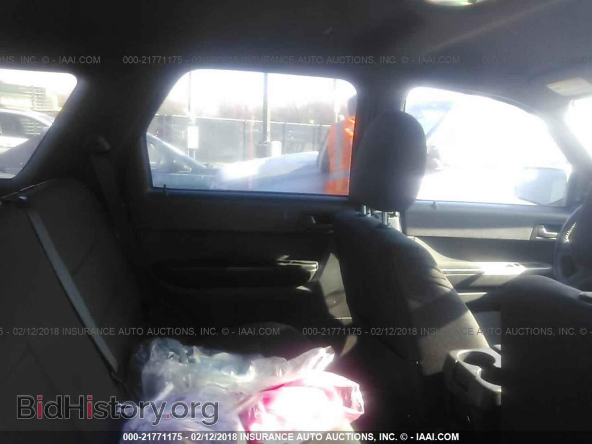 2011 Ford Escape - VIN: 1FMCU0D76BKC10405 - Фото 8