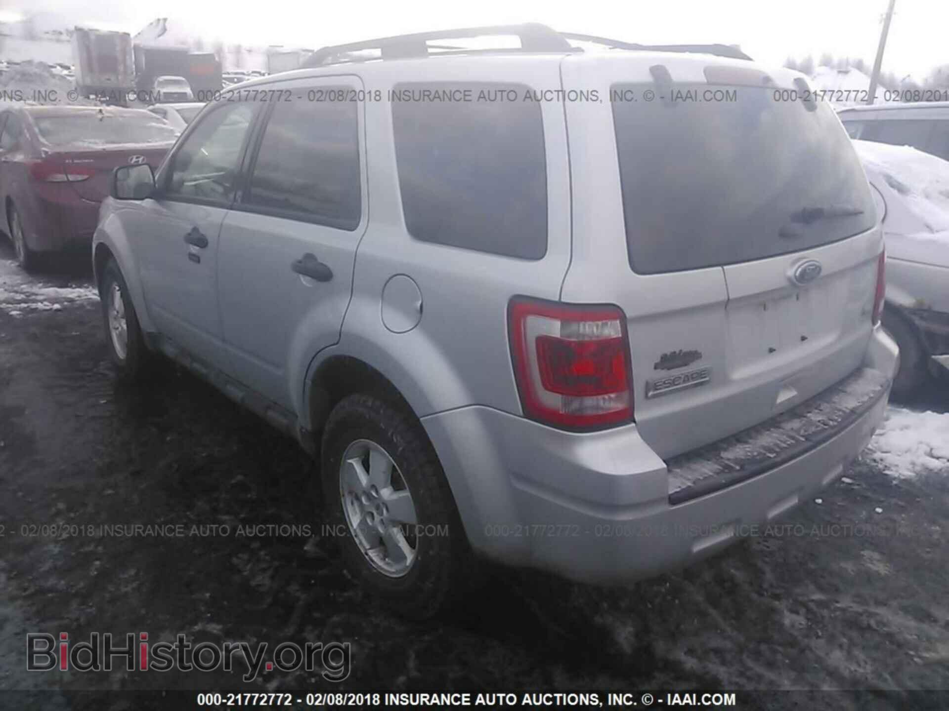 2012 Ford Escape - VIN: 1FMCU9DG9CKB09445 - Photo 3