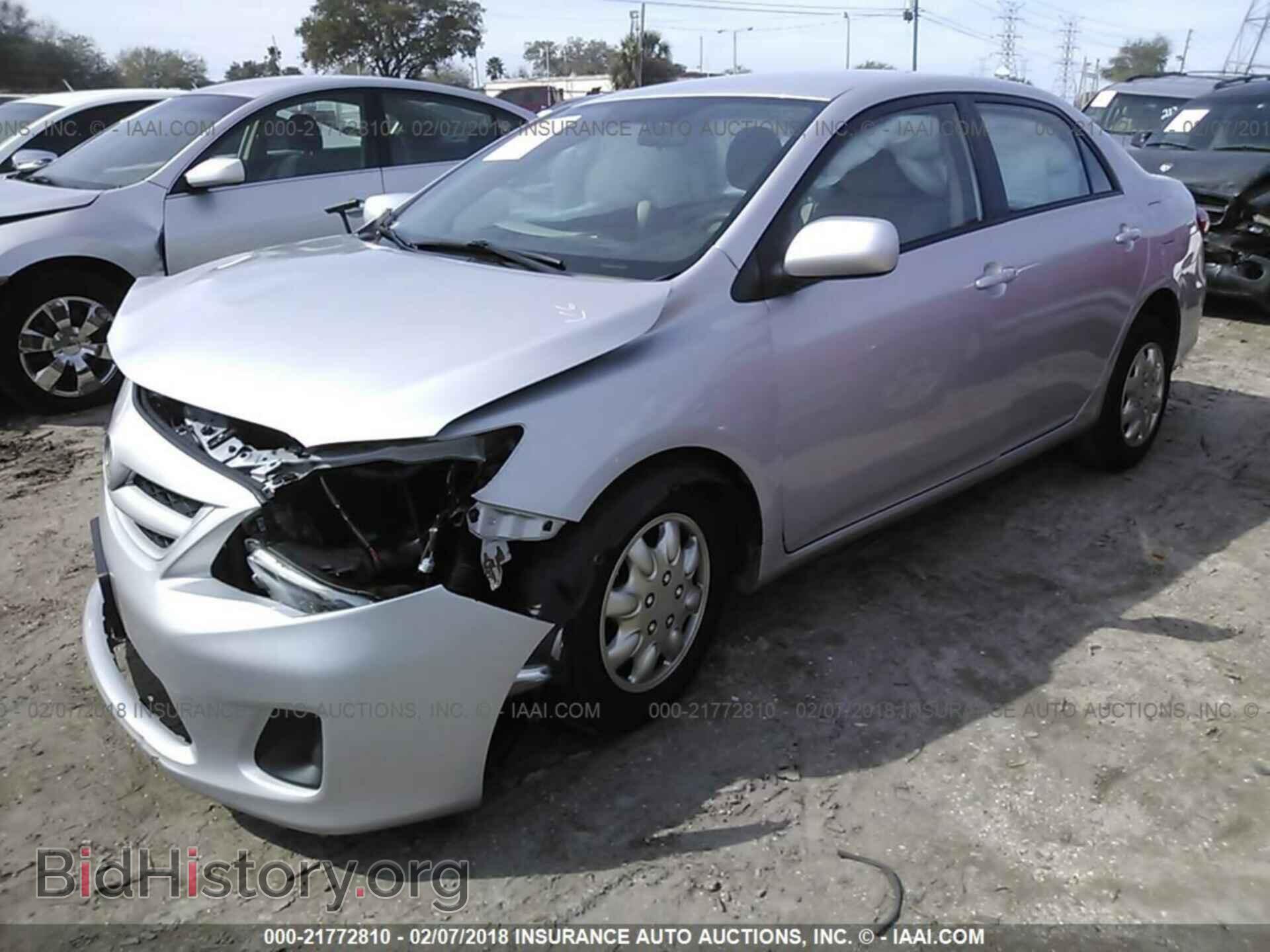 2011 Toyota Corolla - VIN: 2T1BU4EEXBC724490 - Фото 2