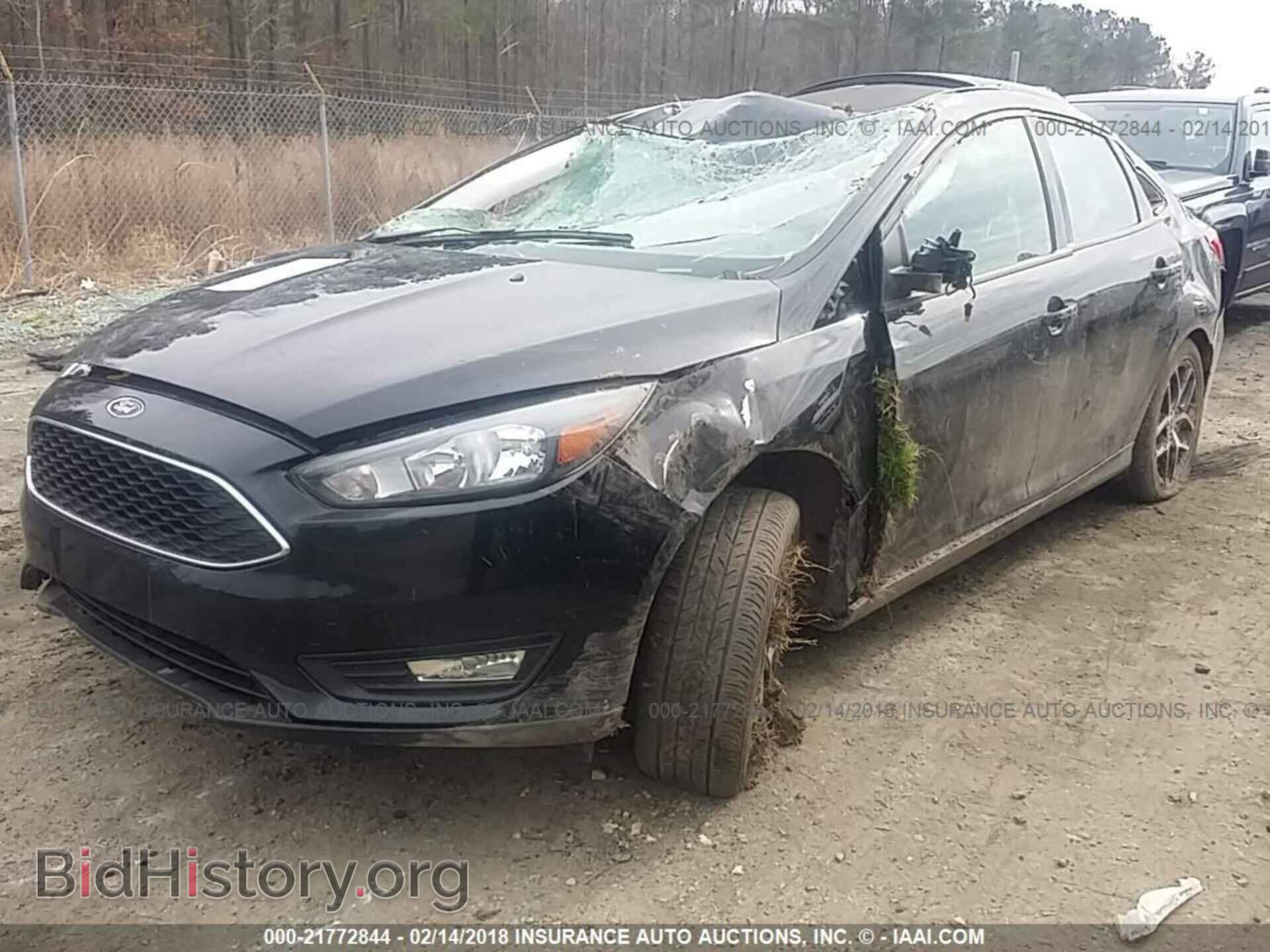 2017 Ford Focus - VIN: 1FADP3H29HL337111 - Photo 2