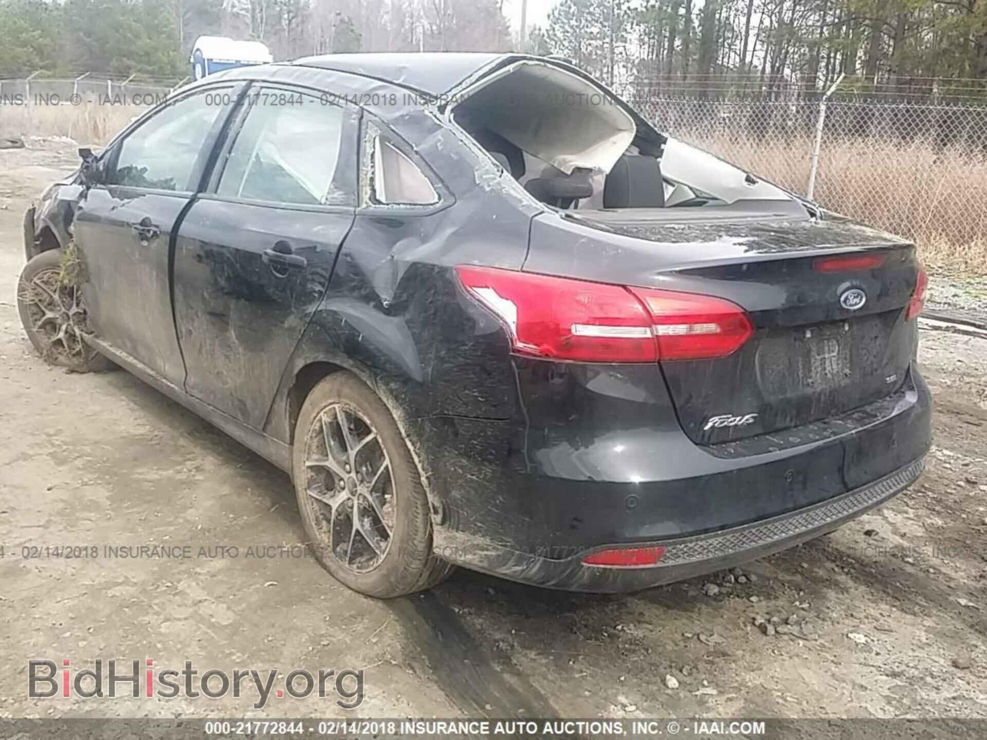 2017 Ford Focus - VIN: 1FADP3H29HL337111 - Photo 3