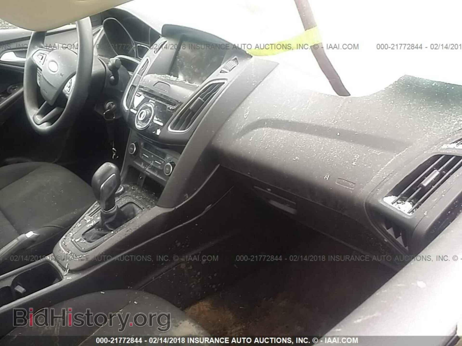 2017 Ford Focus - VIN: 1FADP3H29HL337111 - Photo 5