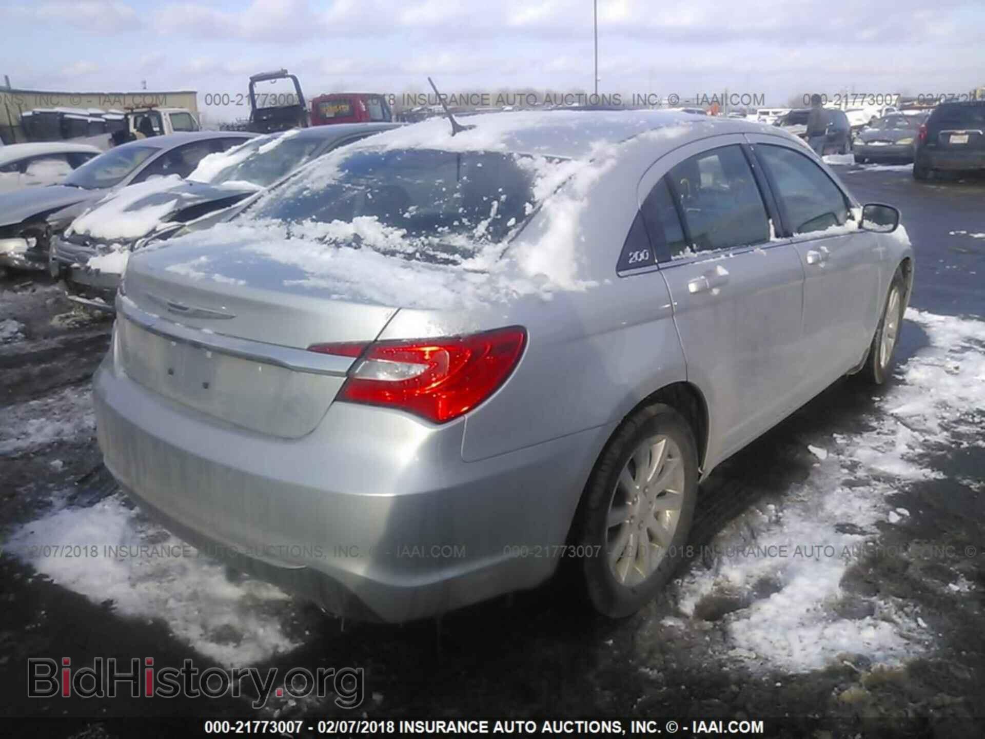 2012 Chrysler 200 - VIN: 1C3CCBBG9CN283083 - Photo 4
