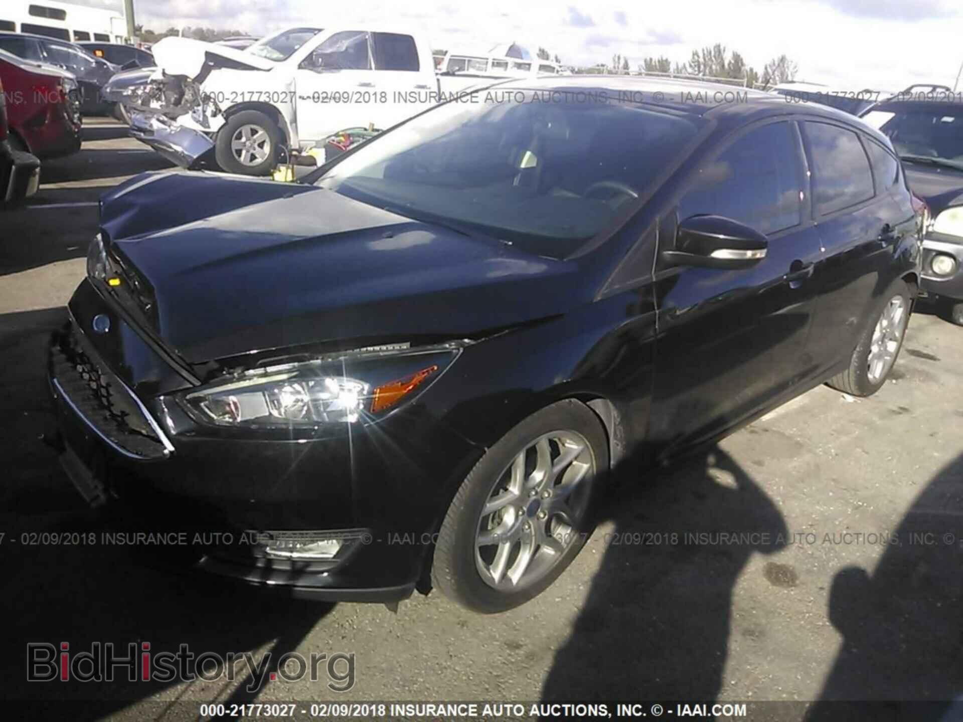 2015 Ford Focus - VIN: 1FADP3K22FL319524 - Фото 2