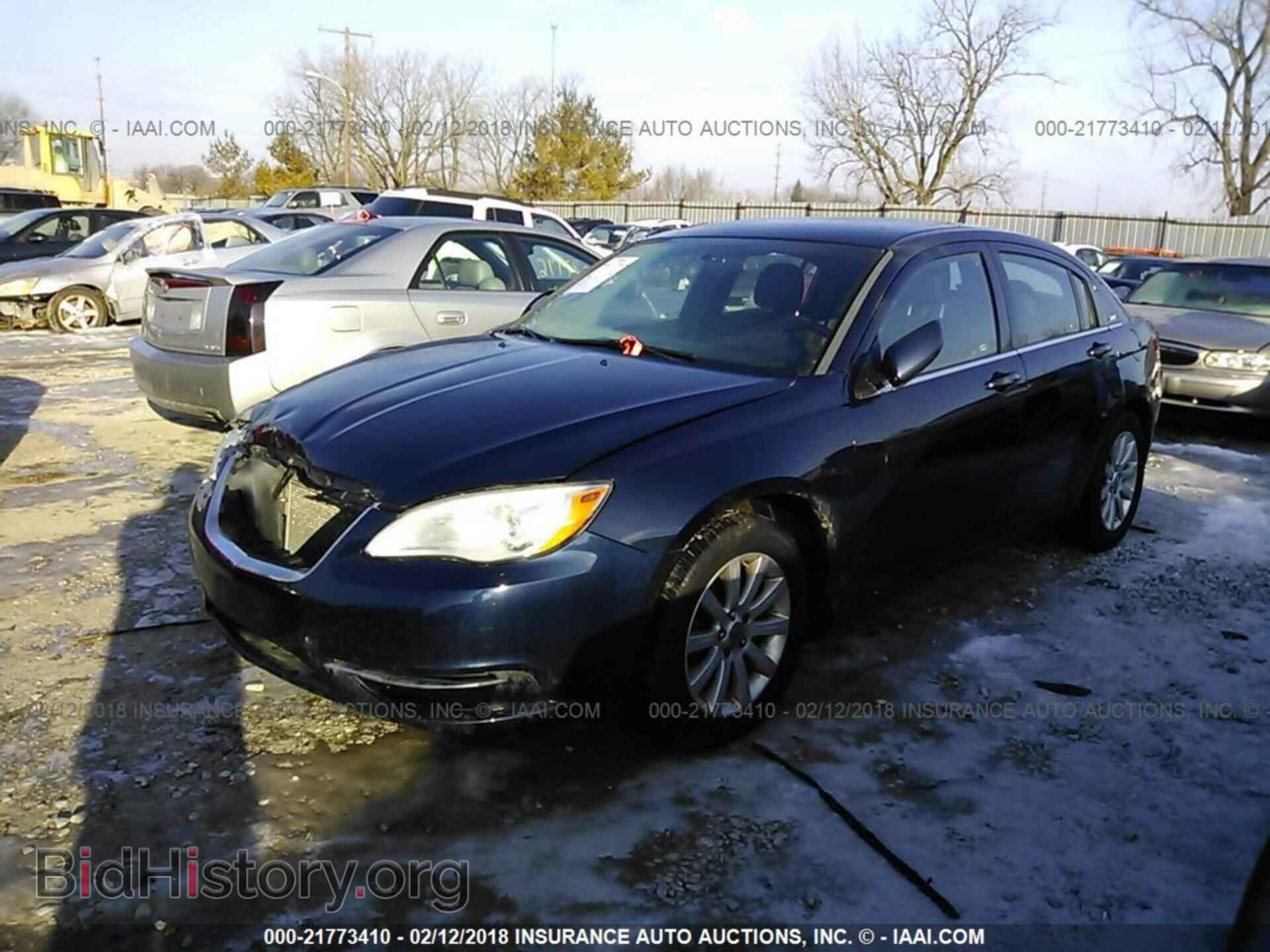 2013 Chrysler 200 - VIN: 1C3CCBBB5DN601741 - Photo 2